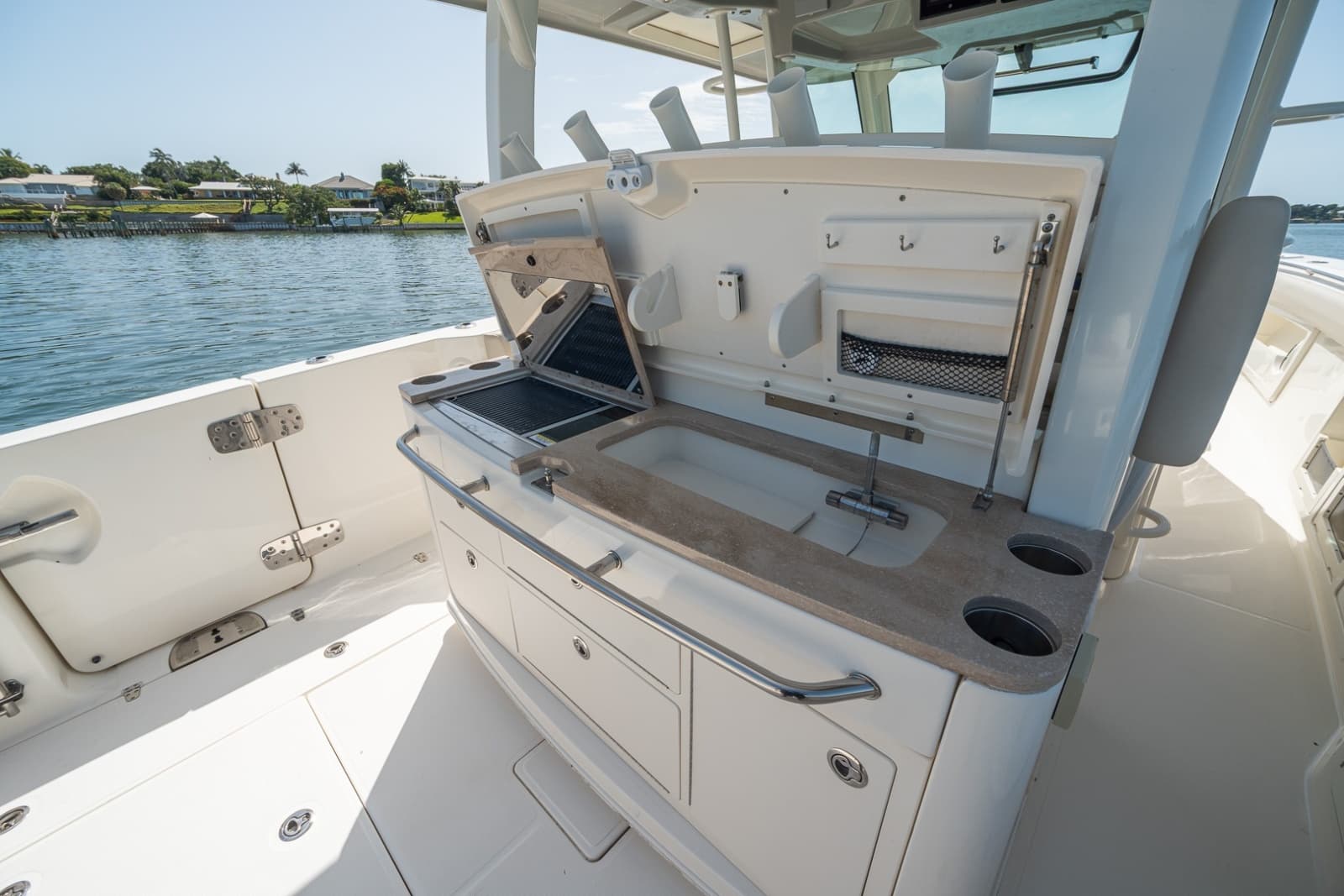 2021 Boston Whaler 380 Outrage - Photo 25