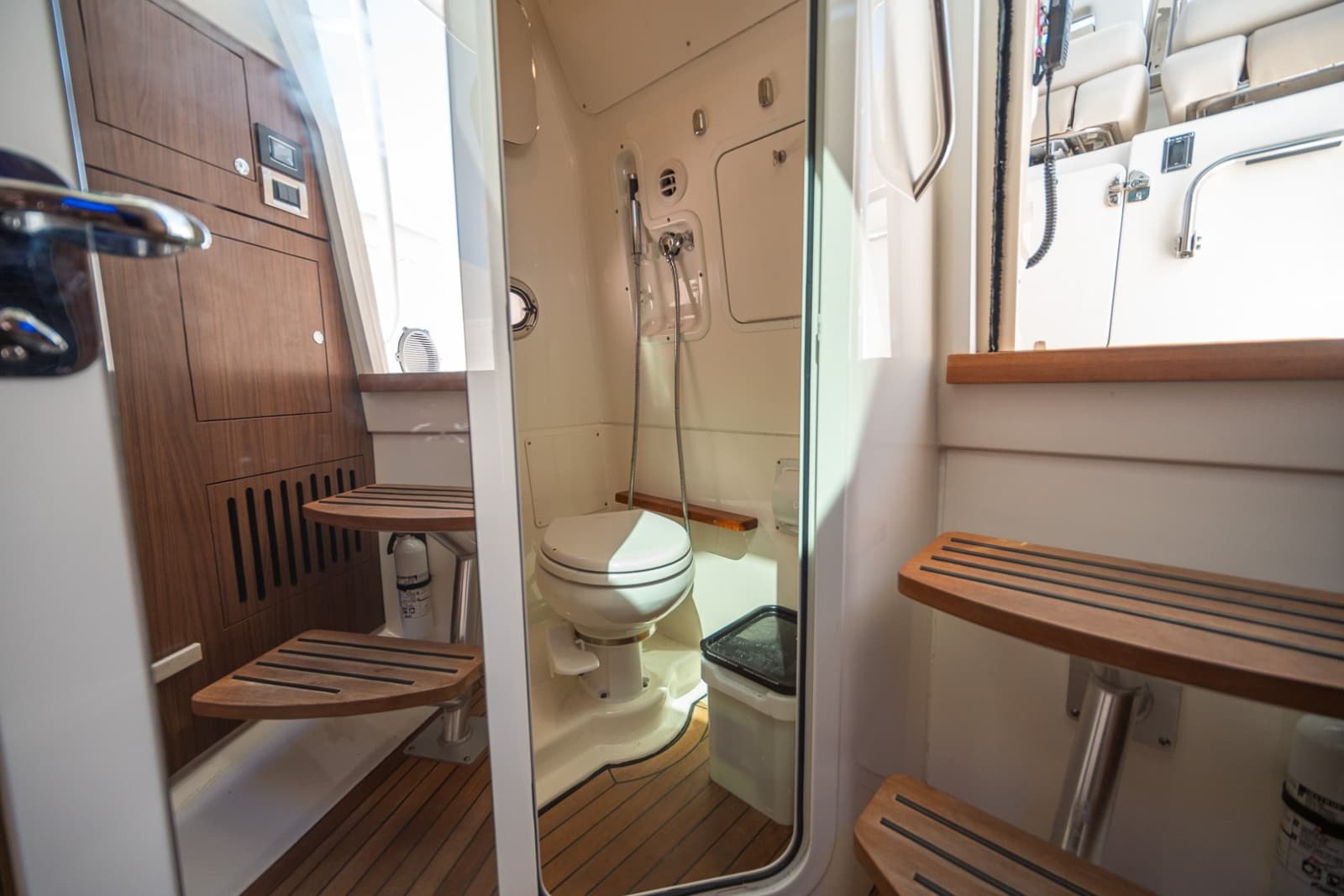 2021 Boston Whaler 380 Outrage - Photo 47