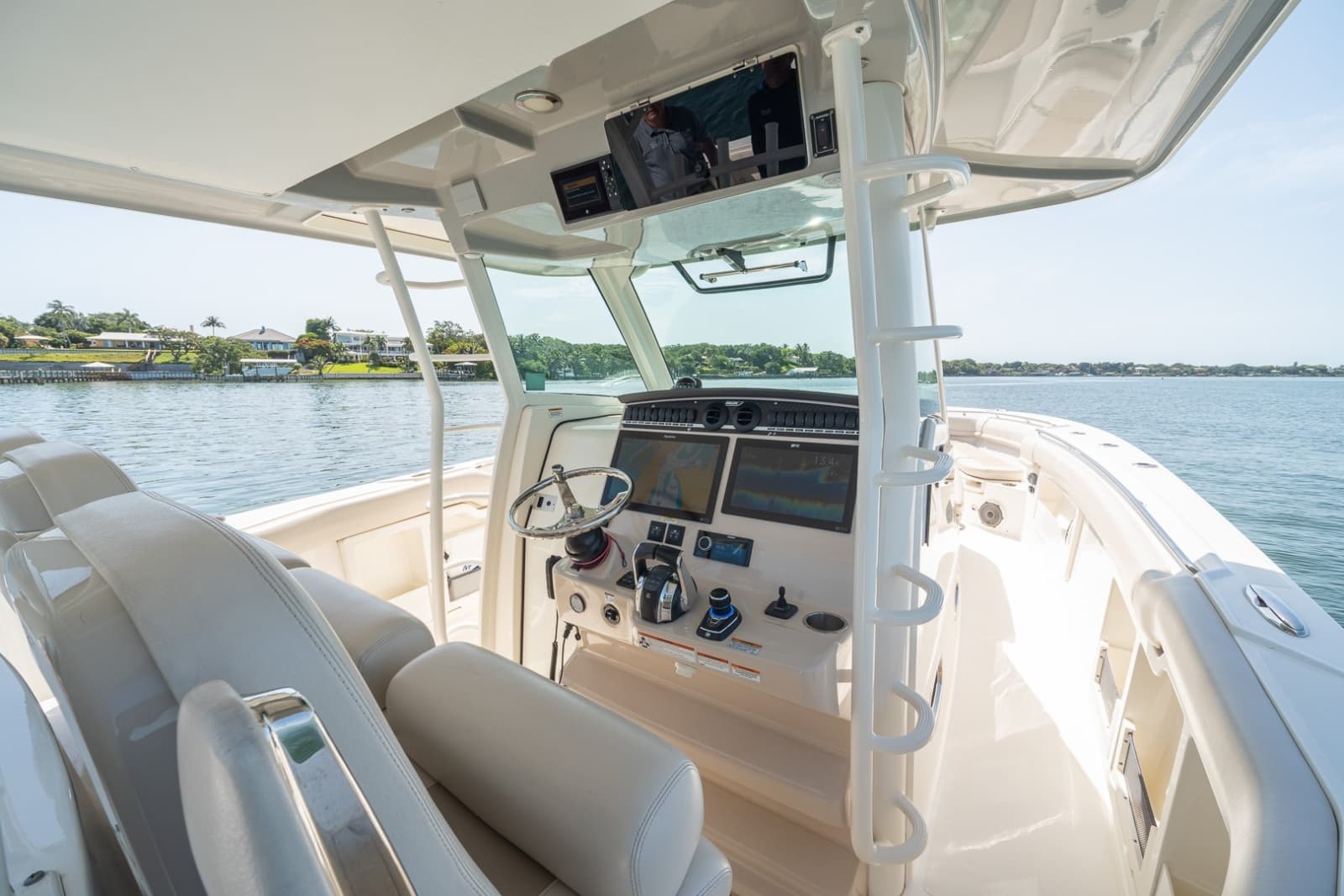 2021 Boston Whaler 380 Outrage - Photo 30