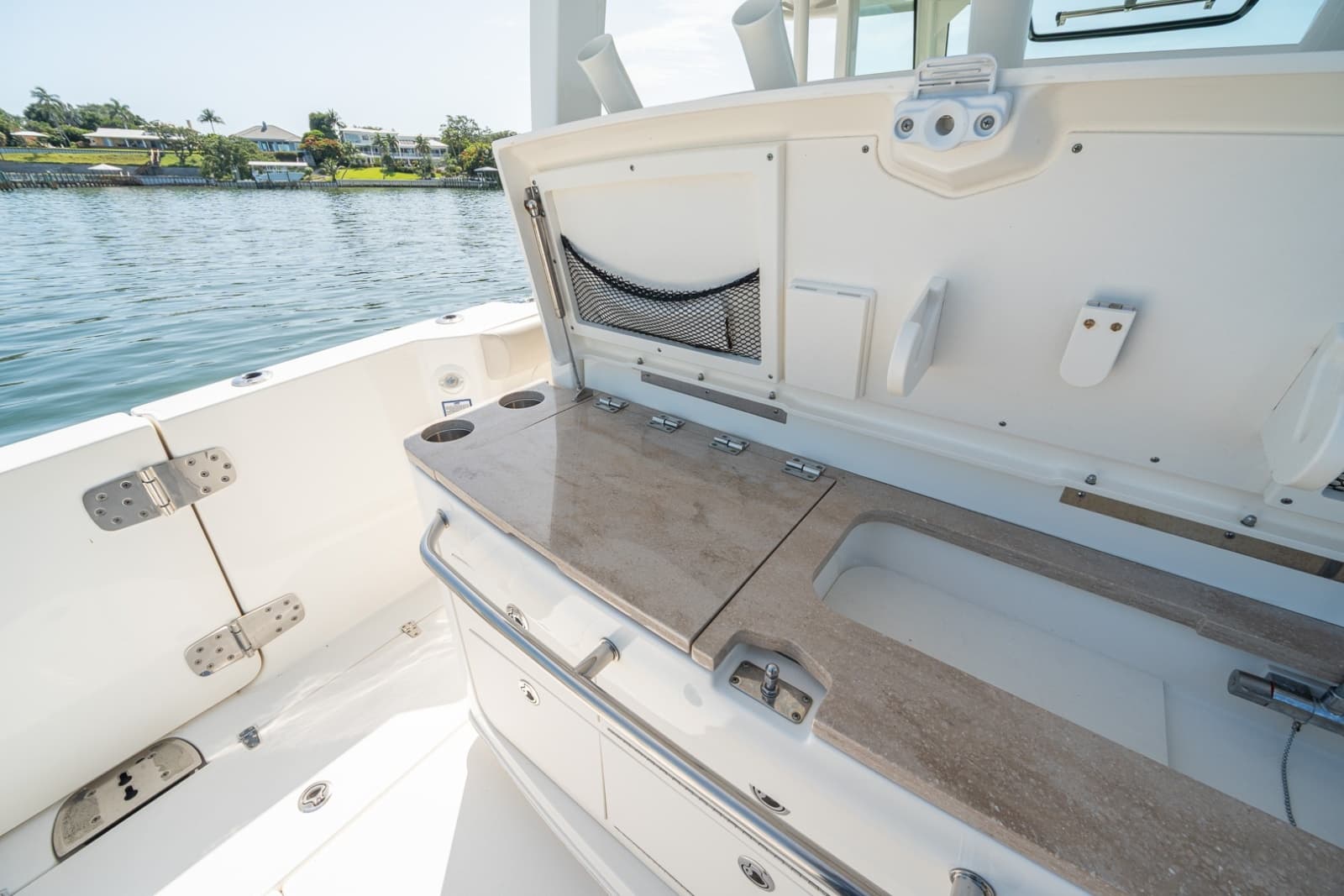 2021 Boston Whaler 380 Outrage - Photo 27