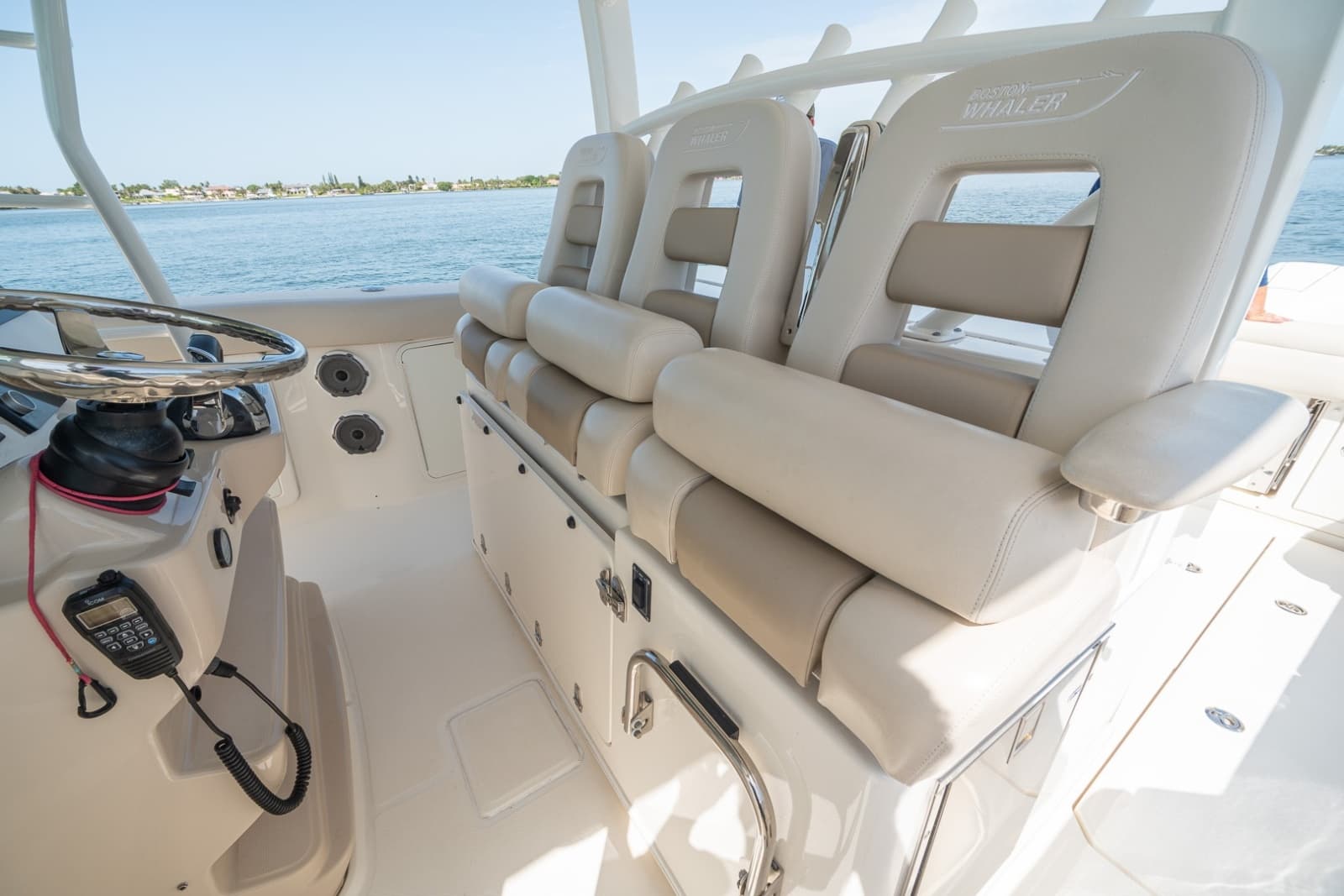 2021 Boston Whaler 380 Outrage - Photo 34