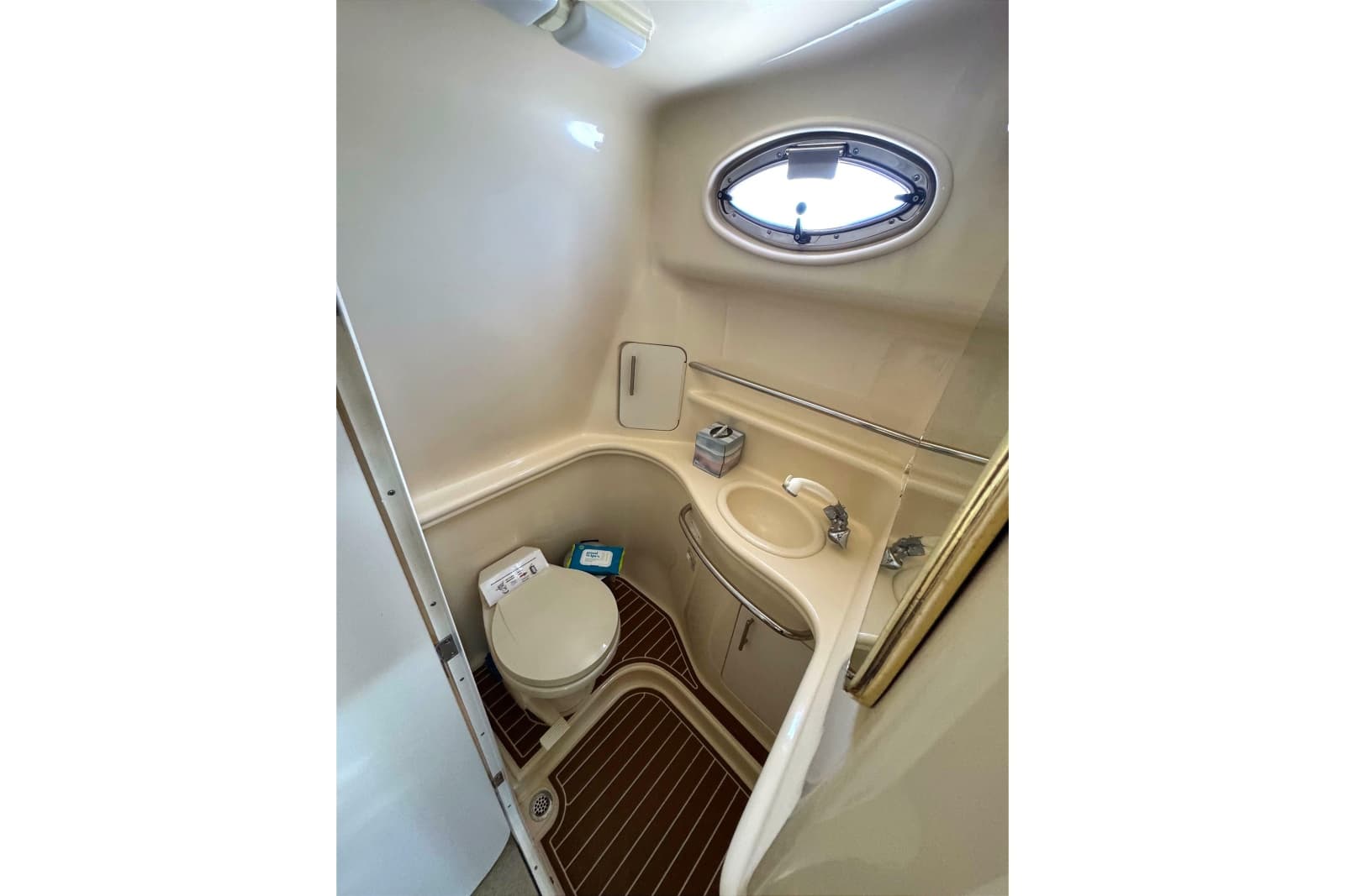 2001 Sea Ray 340 Sundancer - Photo 33