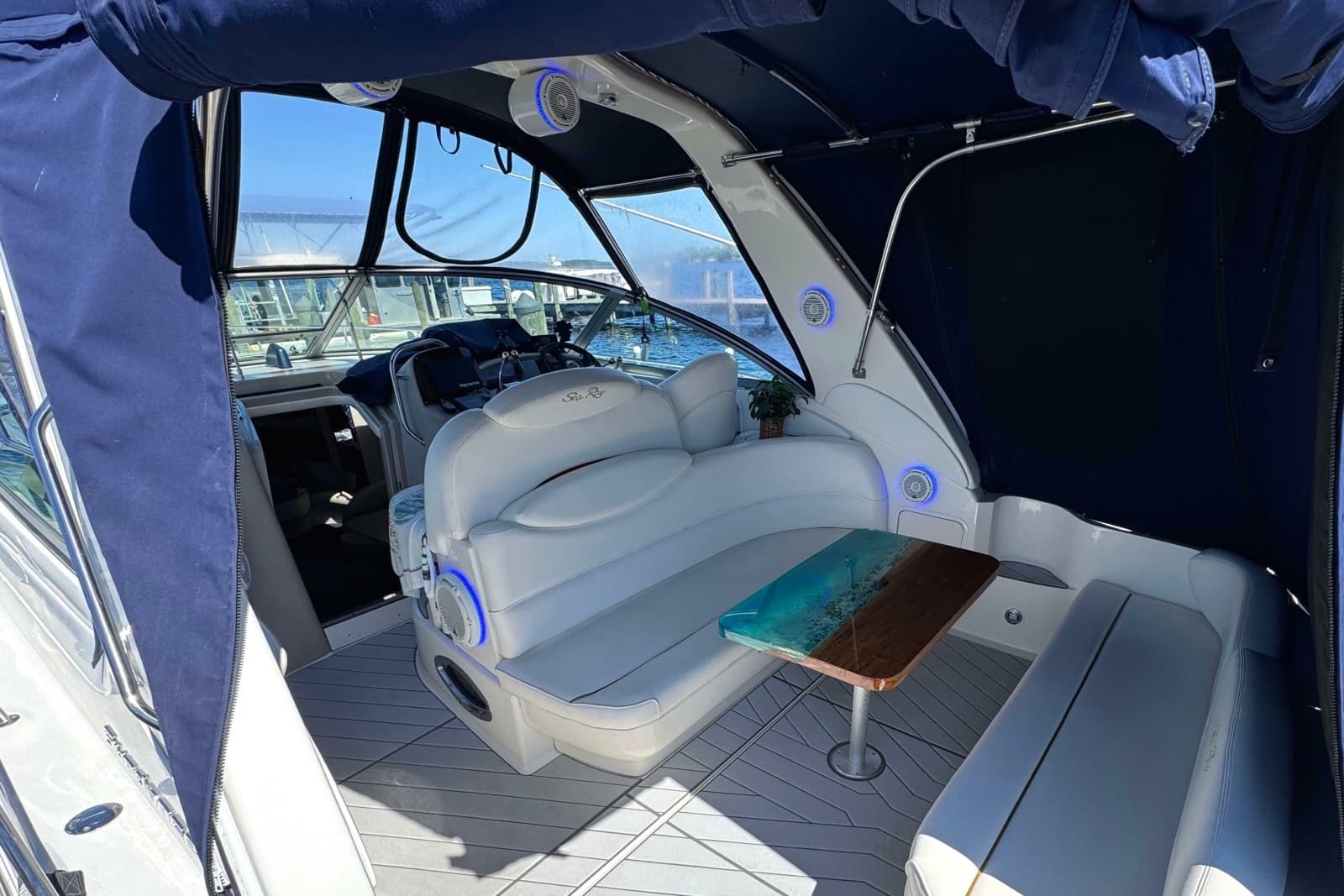 2001 Sea Ray 340 Sundancer - Photo 8