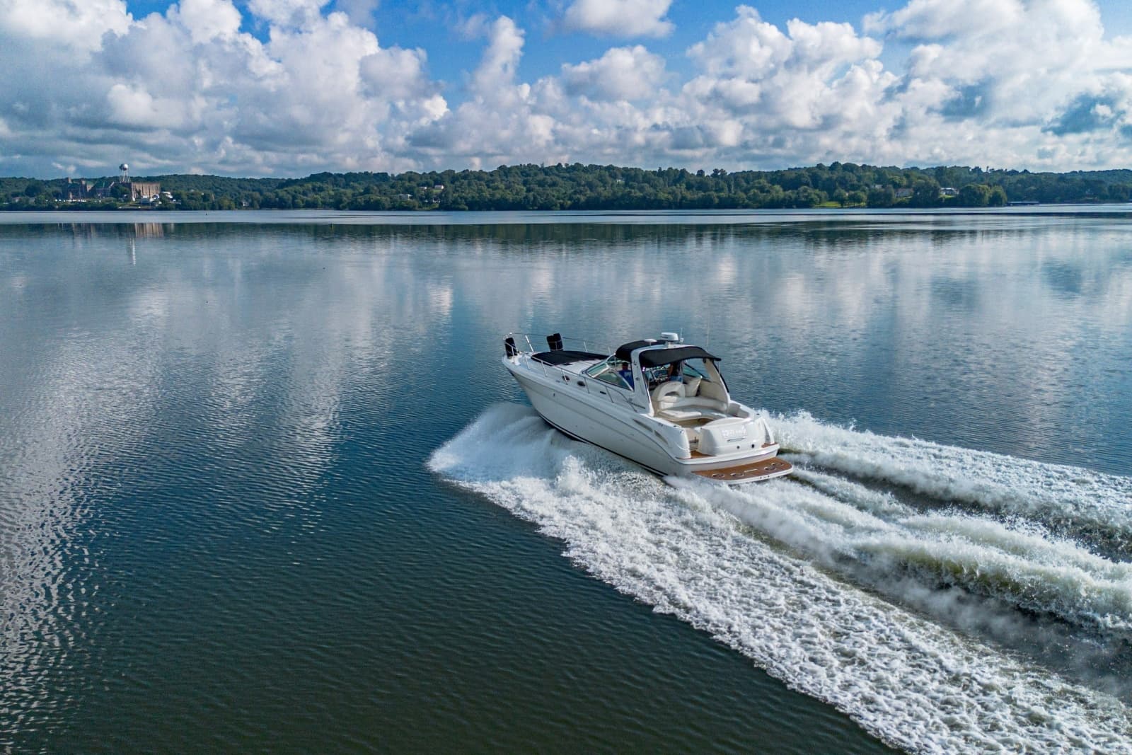 2001 Sea Ray 380 Sundancer - Photo 17