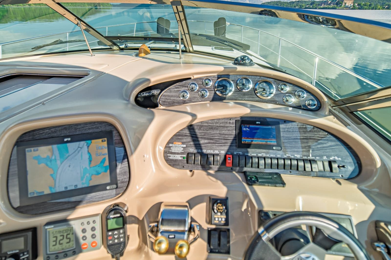 2001 Sea Ray 380 Sundancer - Photo 41
