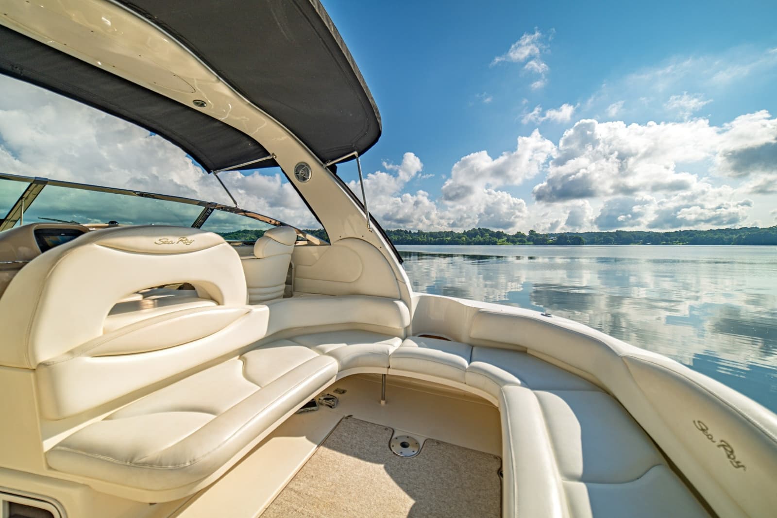 2001 Sea Ray 380 Sundancer - Photo 37