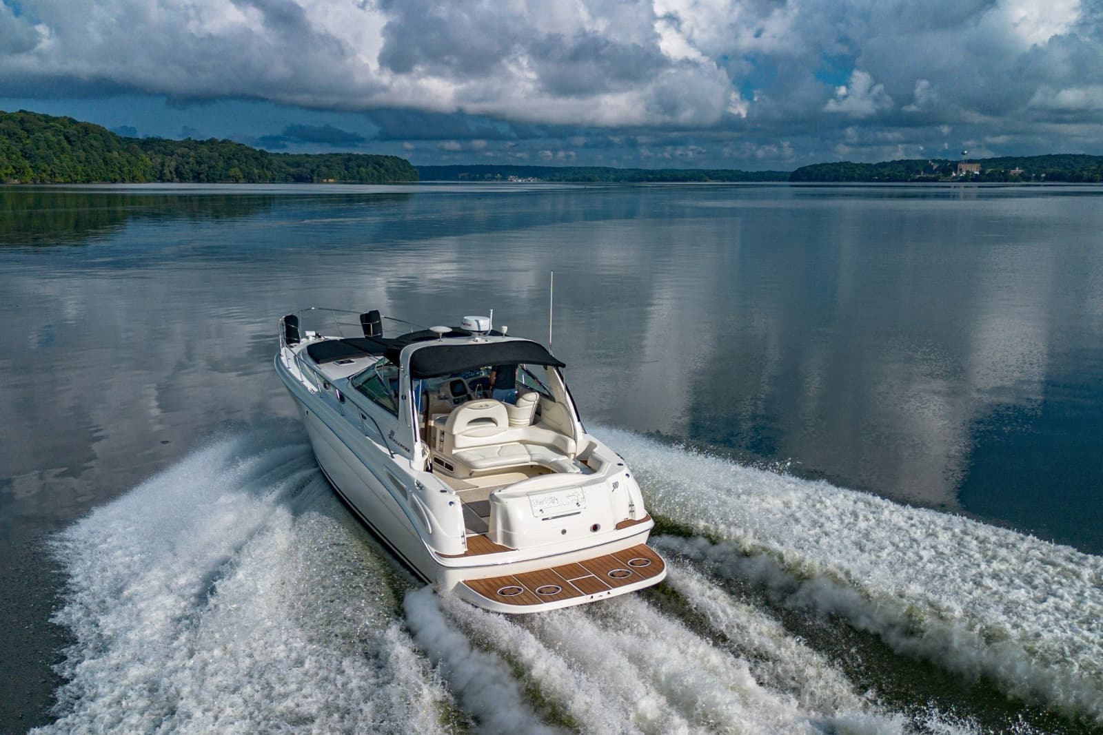 2001 Sea Ray 380 Sundancer - Photo 24