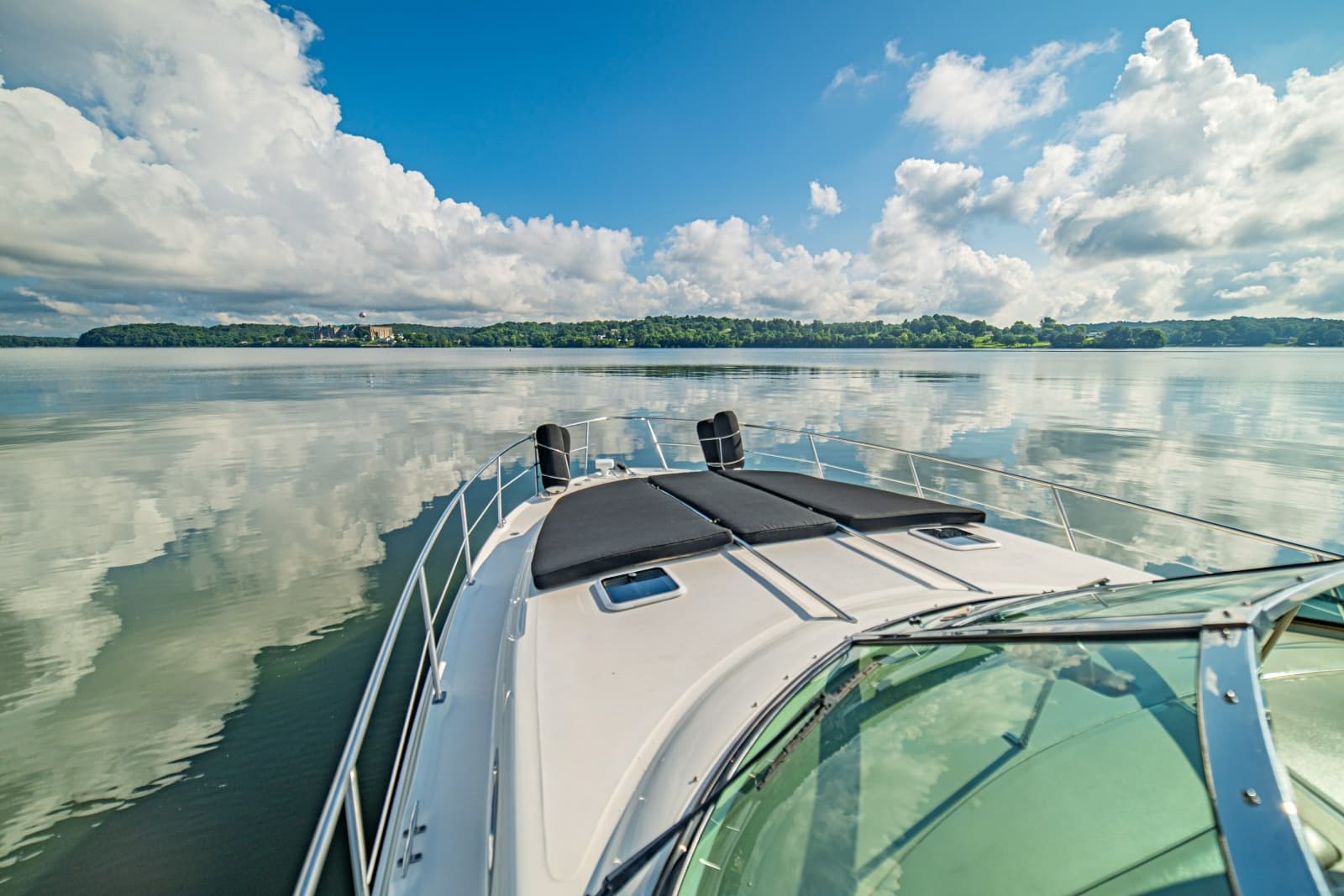 2001 Sea Ray 380 Sundancer - Photo 48