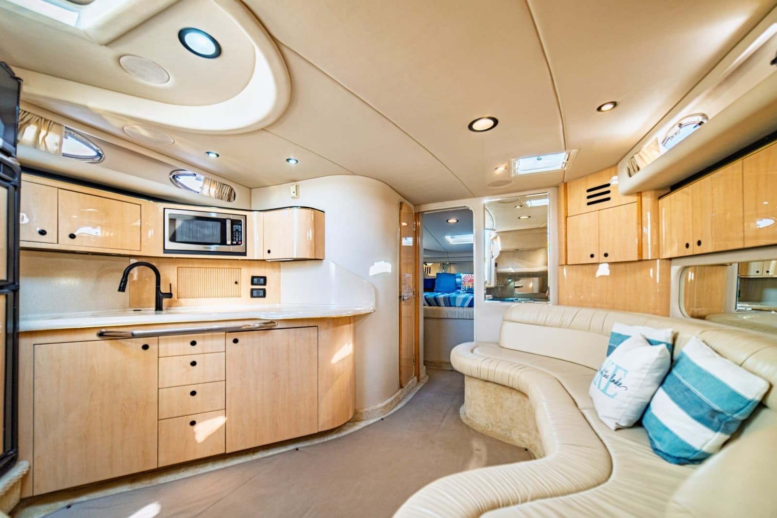 2001 Sea Ray 380 Sundancer - Photo 50