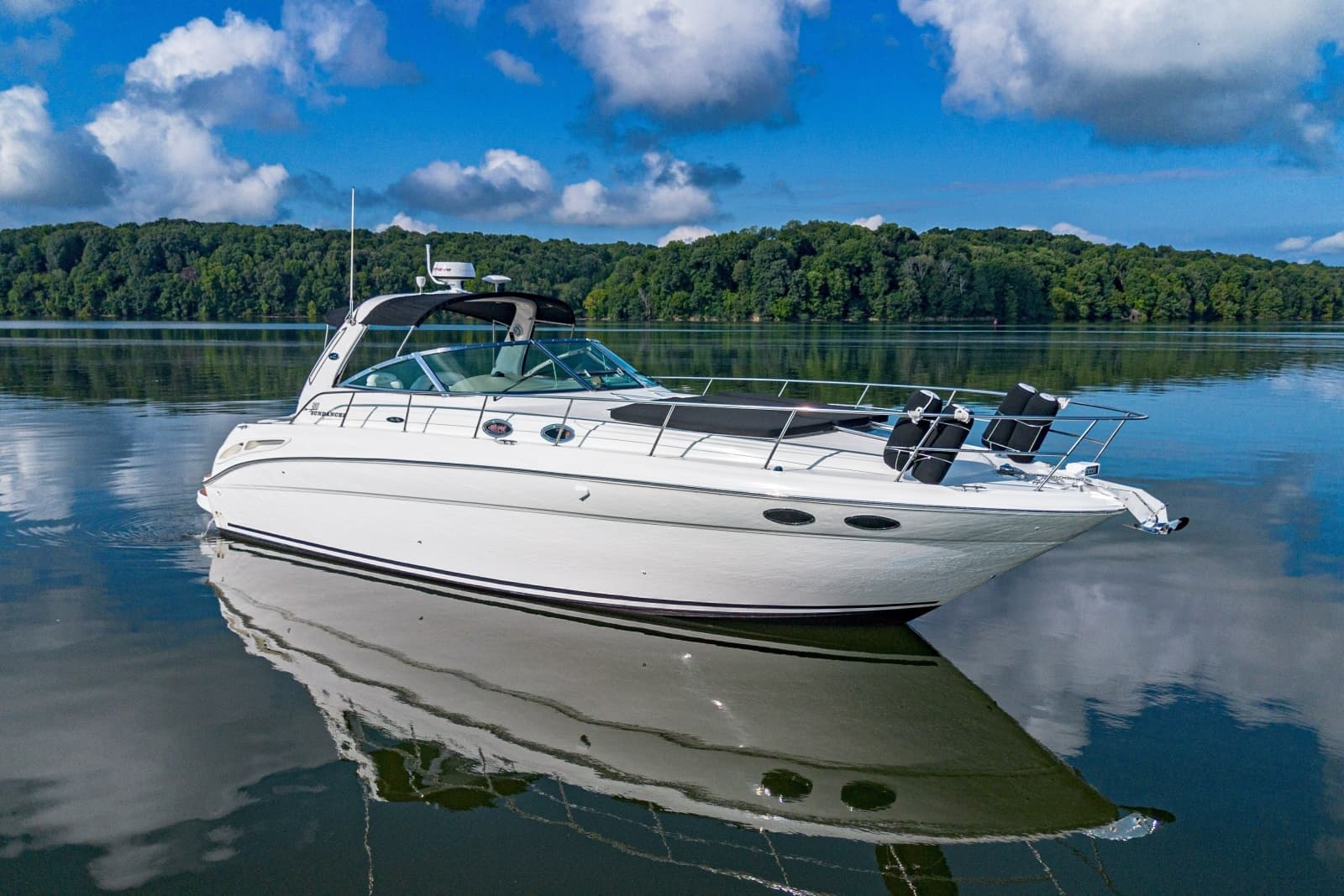 2001 Sea Ray 380 Sundancer - Photo 1