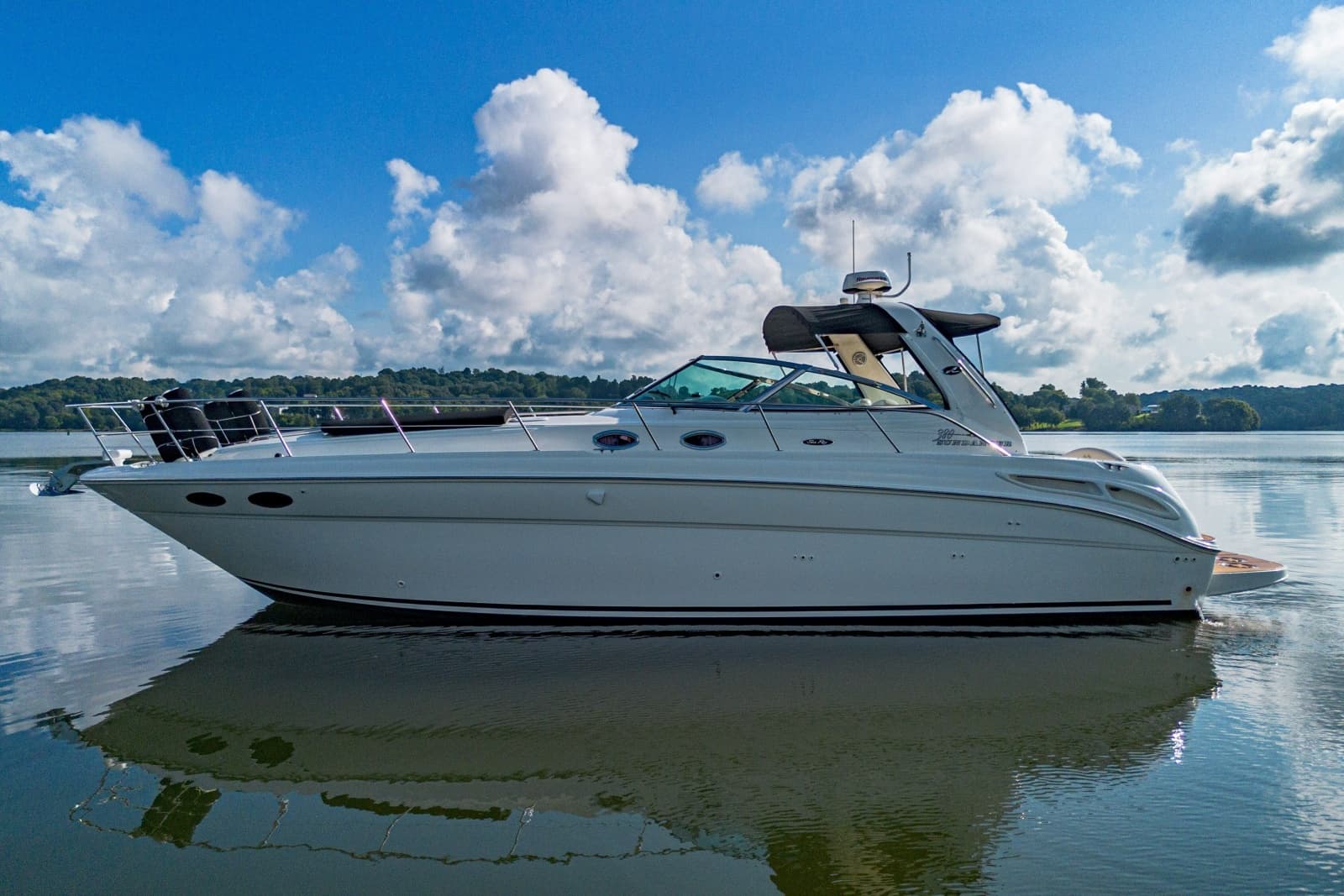 2001 Sea Ray 380 Sundancer - Photo 32