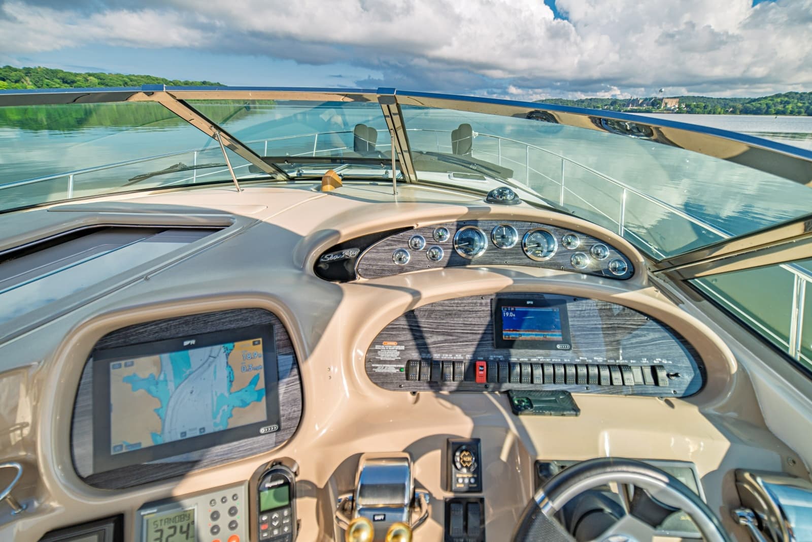 2001 Sea Ray 380 Sundancer - Photo 39