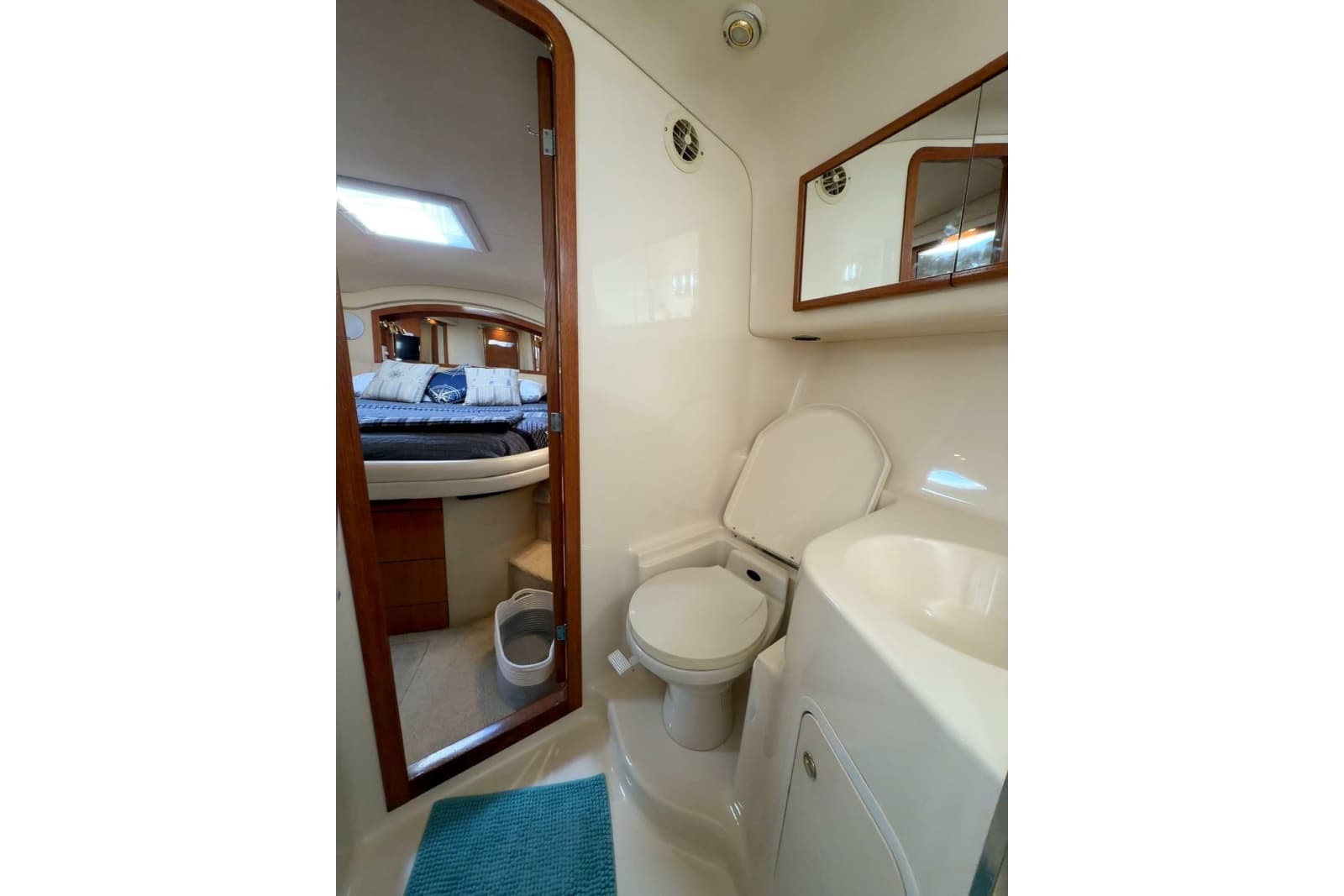 2001 Sea Ray 400 Sedan Bridge - Photo 48