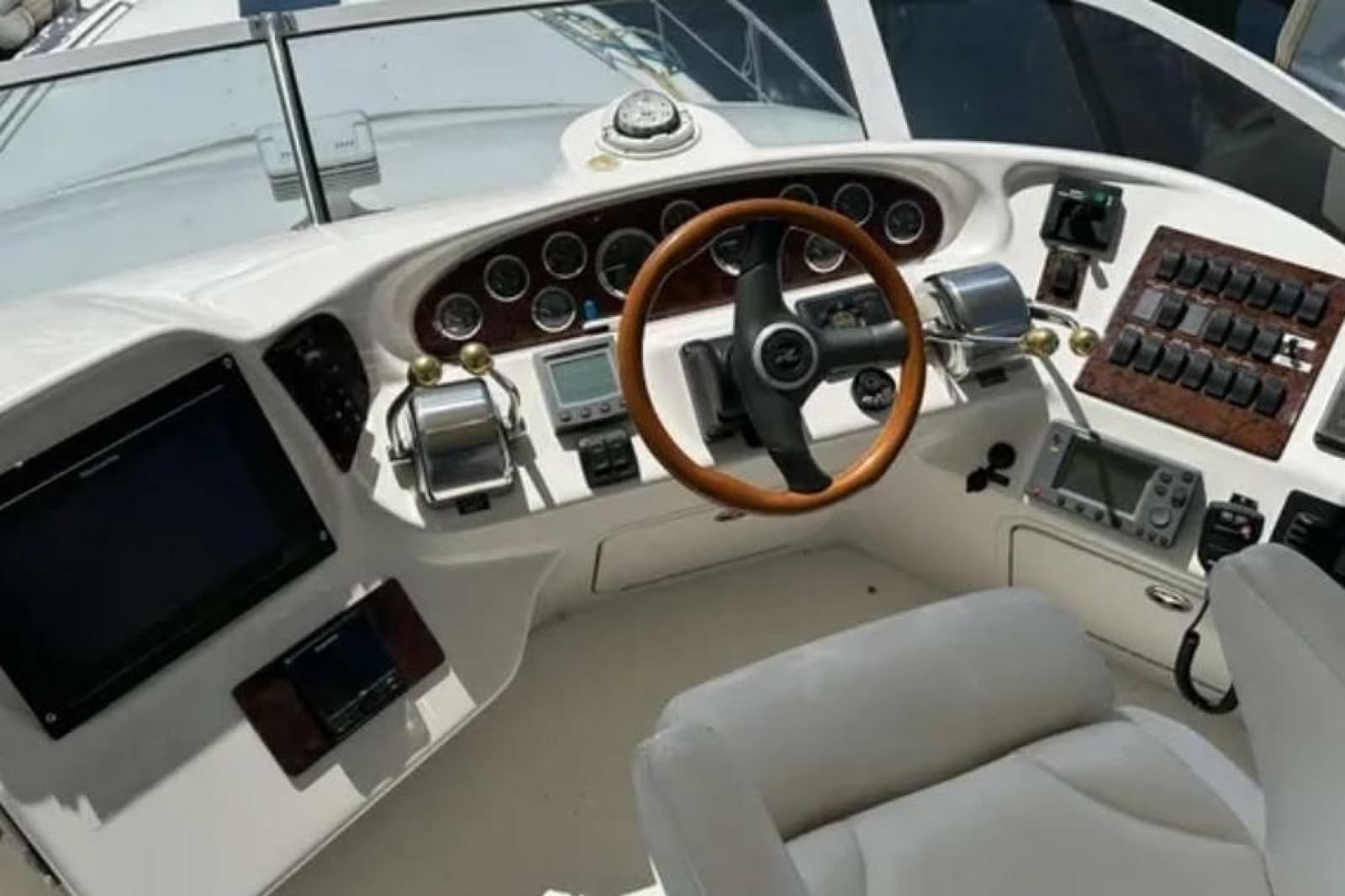 2001 Sea Ray 400 Sedan Bridge - Photo 8