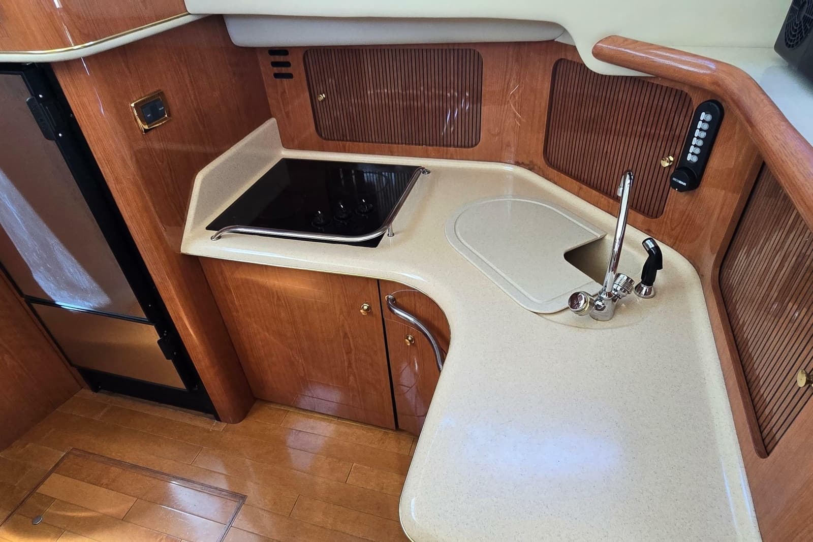 2001 Sea Ray 400 Sedan Bridge - Photo 14