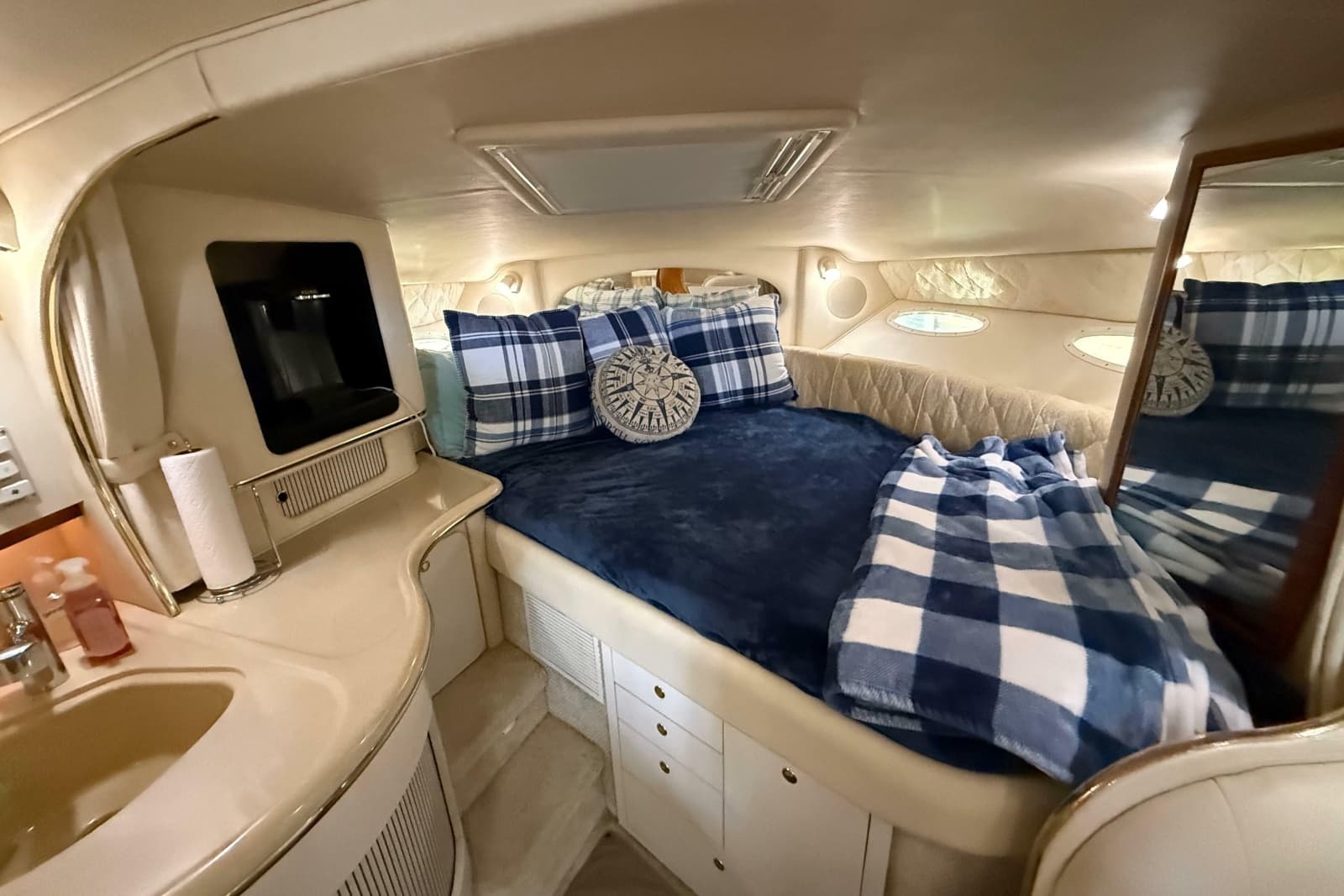 2001 Sea Ray Sundancer 310 - Photo 10
