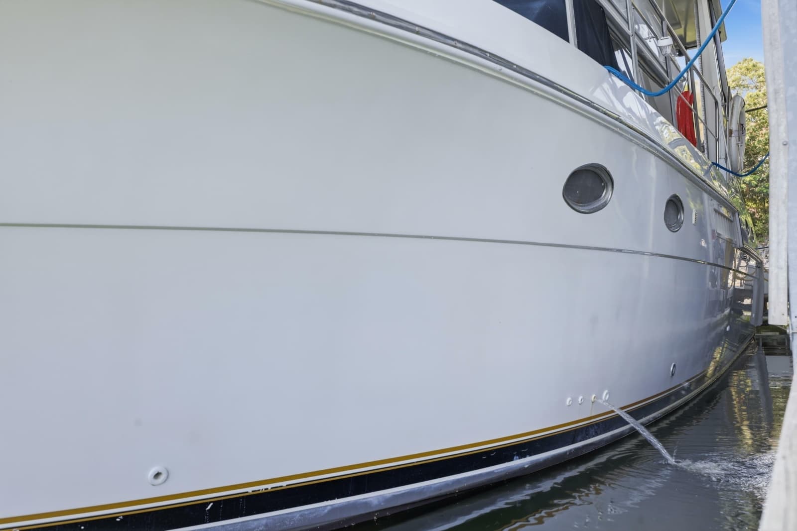 2000 Carver 406 Aft Cabin Motor Yacht - Photo 28