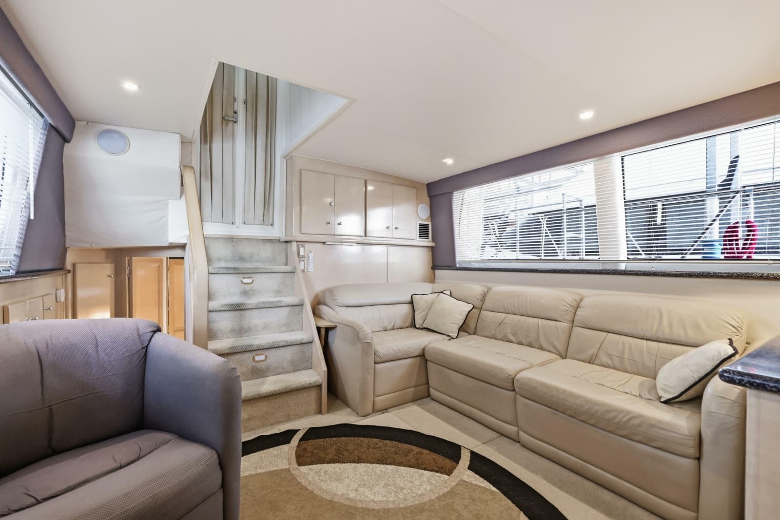 2000 Carver 406 Aft Cabin Motor Yacht - Photo 45