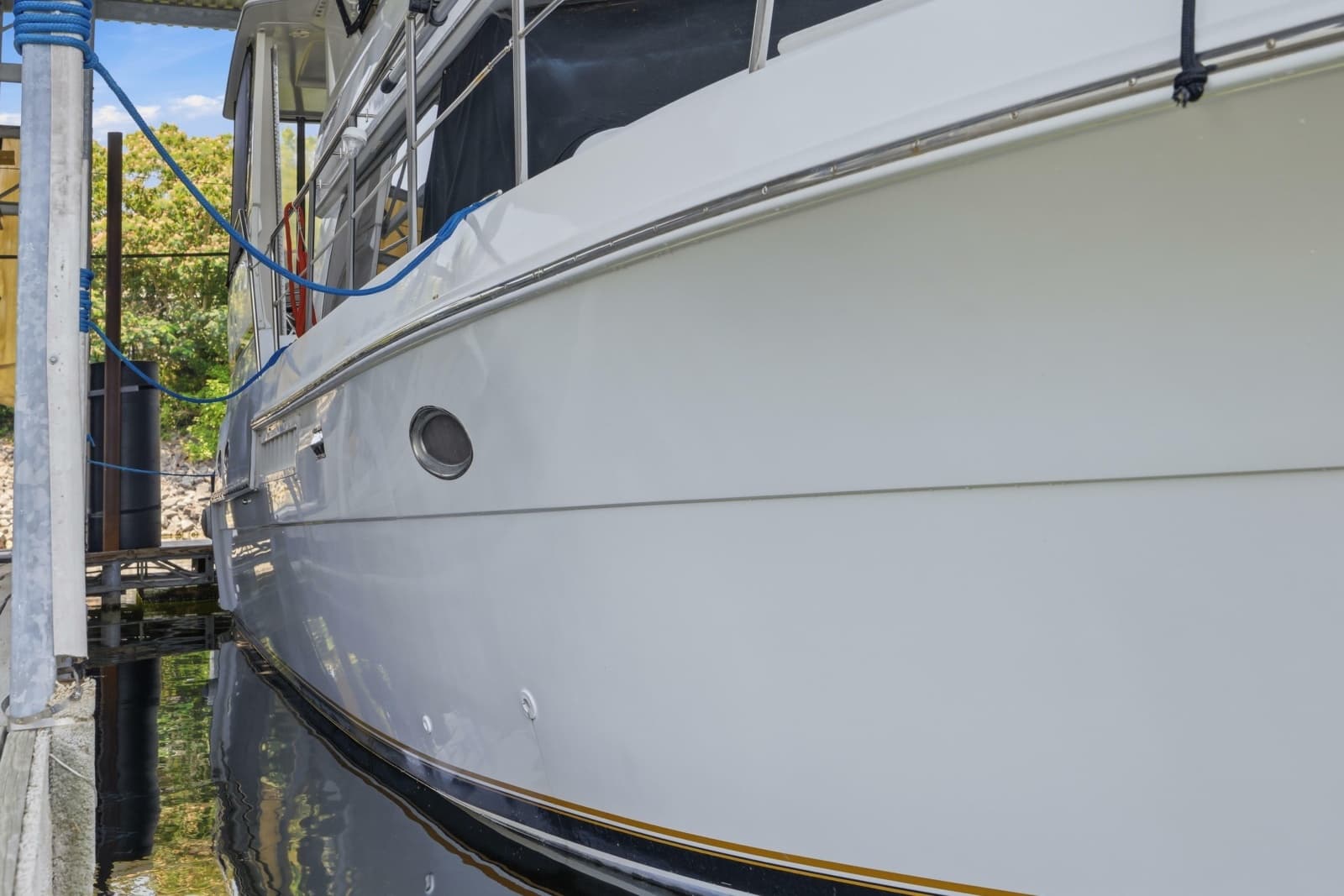 2000 Carver 406 Aft Cabin Motor Yacht - Photo 36
