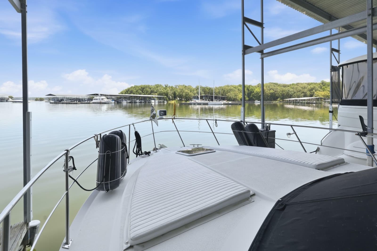 2000 Carver 406 Aft Cabin Motor Yacht - Photo 41