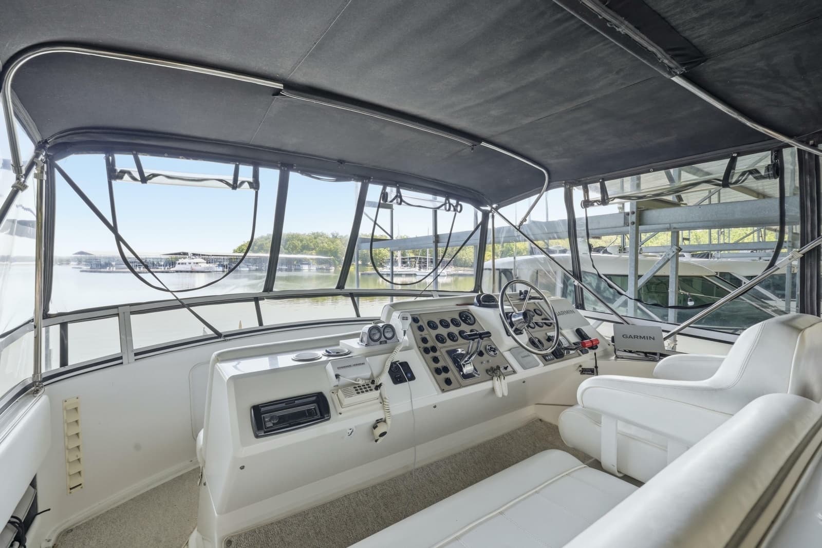2000 Carver 406 Aft Cabin Motor Yacht - Photo 9
