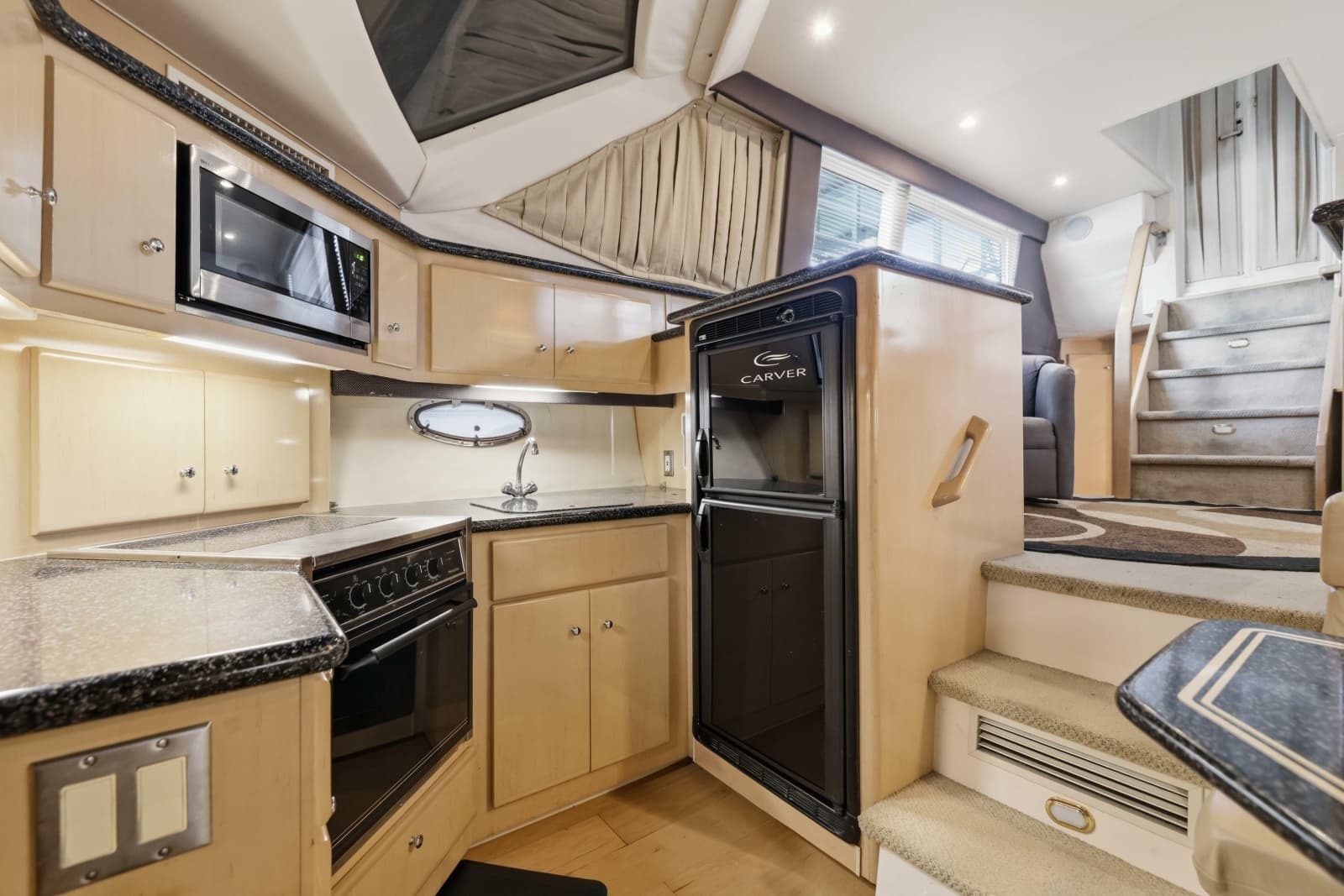 2000 Carver 406 Aft Cabin Motor Yacht - Photo 55