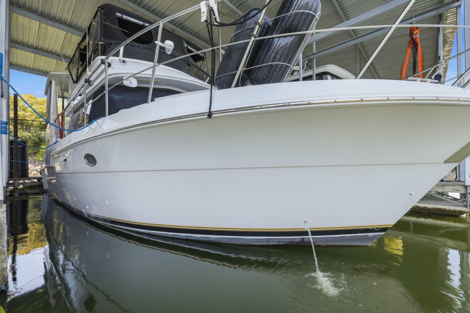 2000 Carver 406 Aft Cabin Motor Yacht - Photo 35