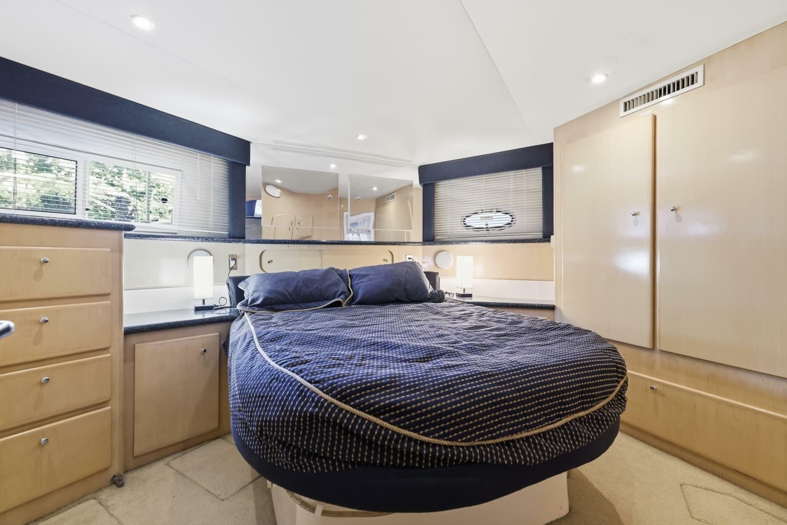 2000 Carver 406 Aft Cabin Motor Yacht - Photo 64