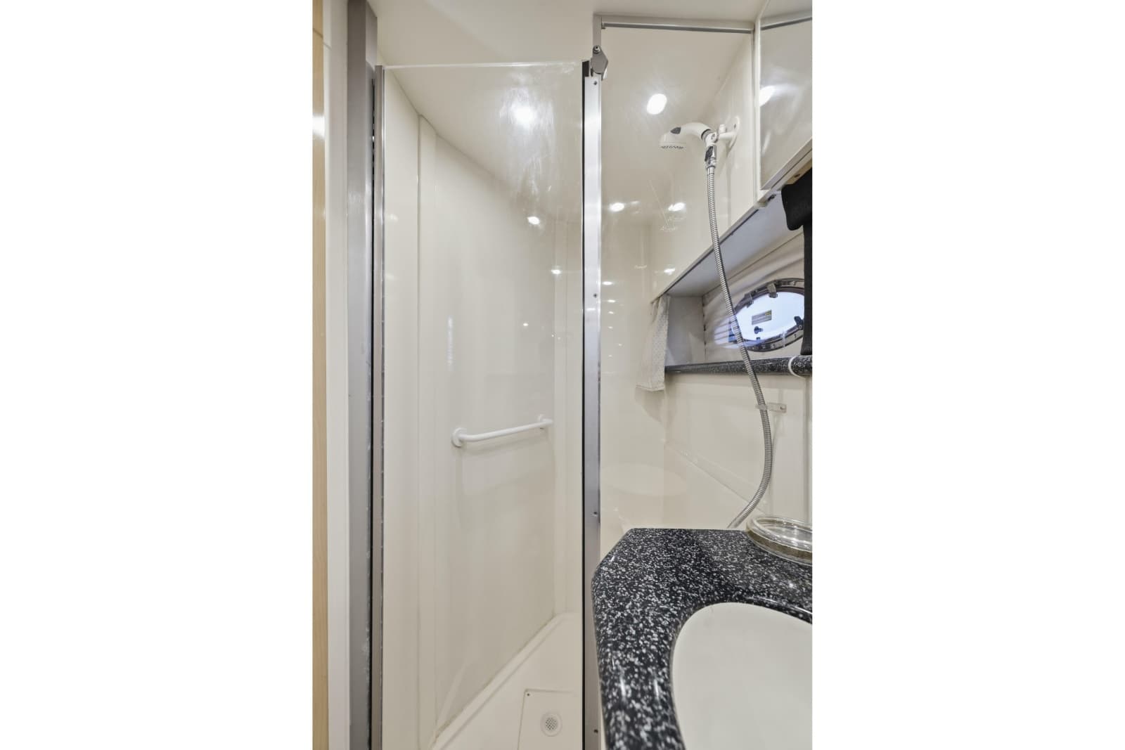 2000 Carver 406 Aft Cabin Motor Yacht - Photo 69