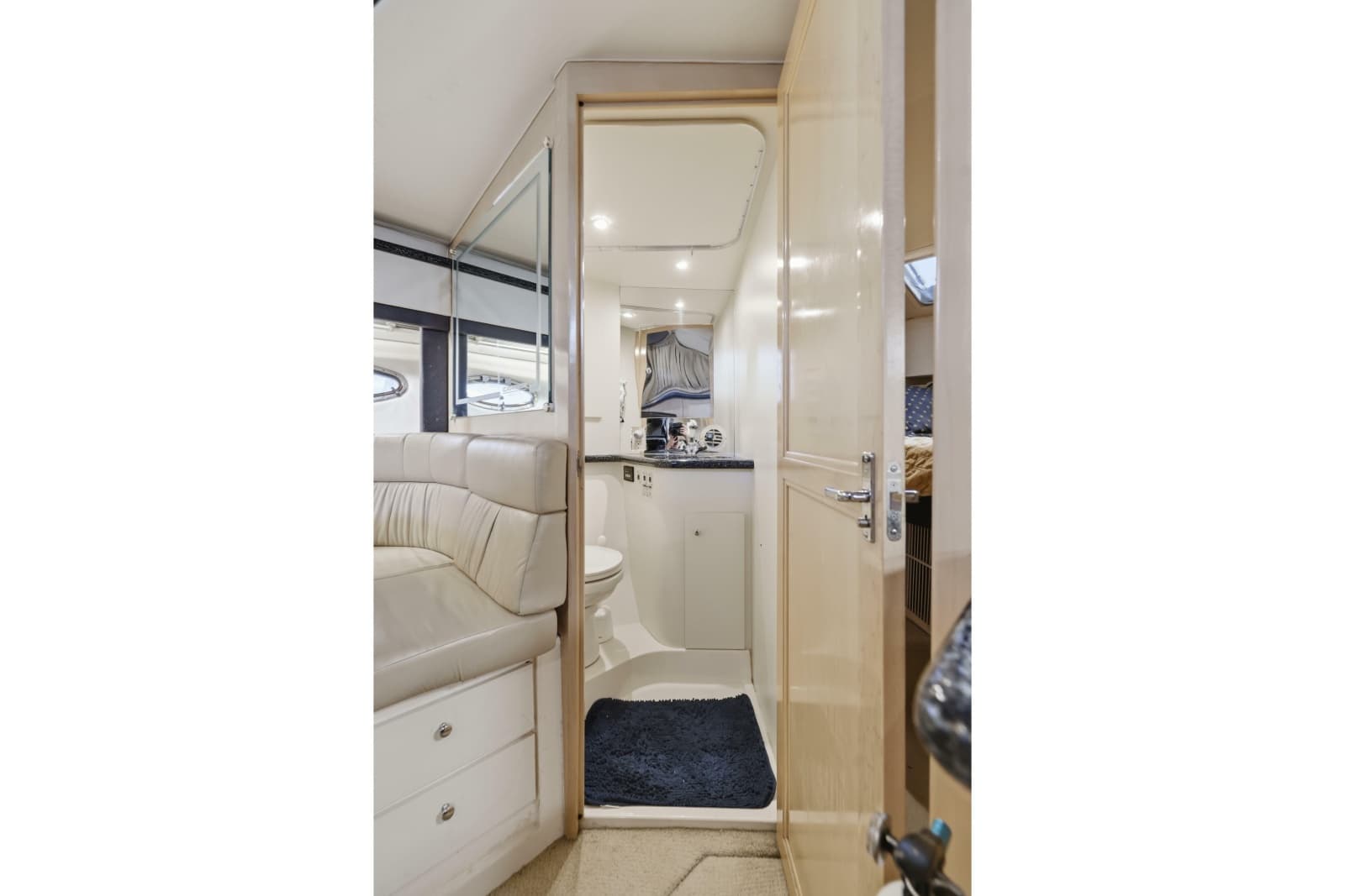 2000 Carver 406 Aft Cabin Motor Yacht - Photo 57