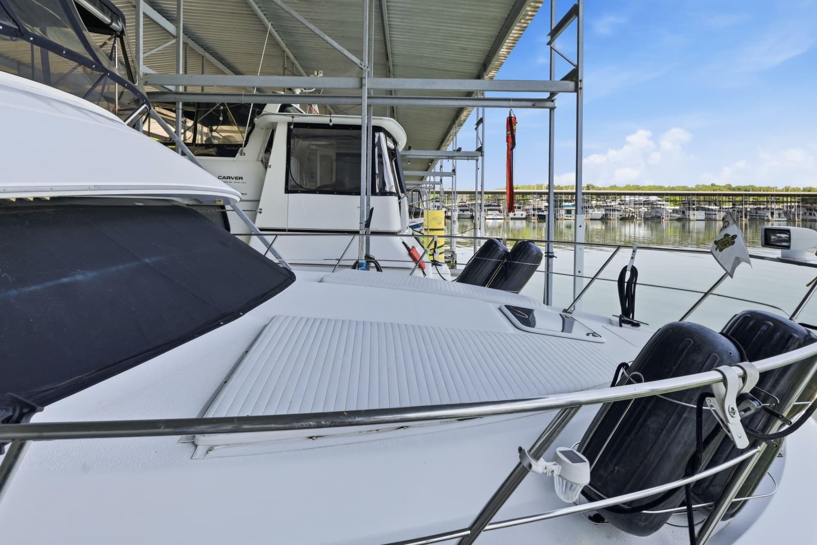 2000 Carver 406 Aft Cabin Motor Yacht - Photo 37