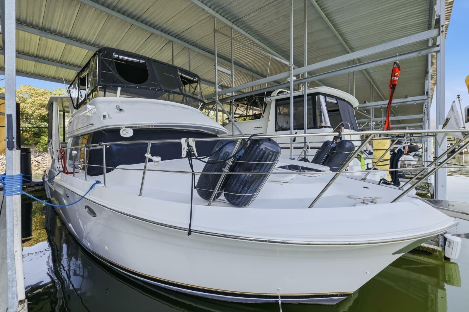 2000 Carver 406 Aft Cabin Motor Yacht - Photo 34