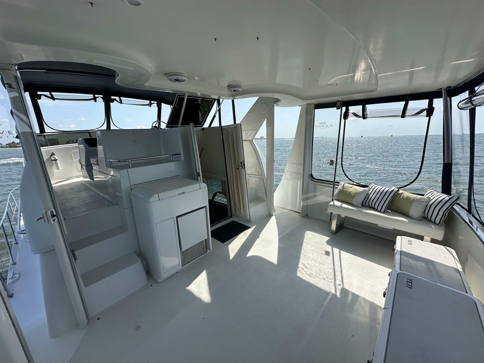 2000 Carver 406 Motor Yacht - Photo 11
