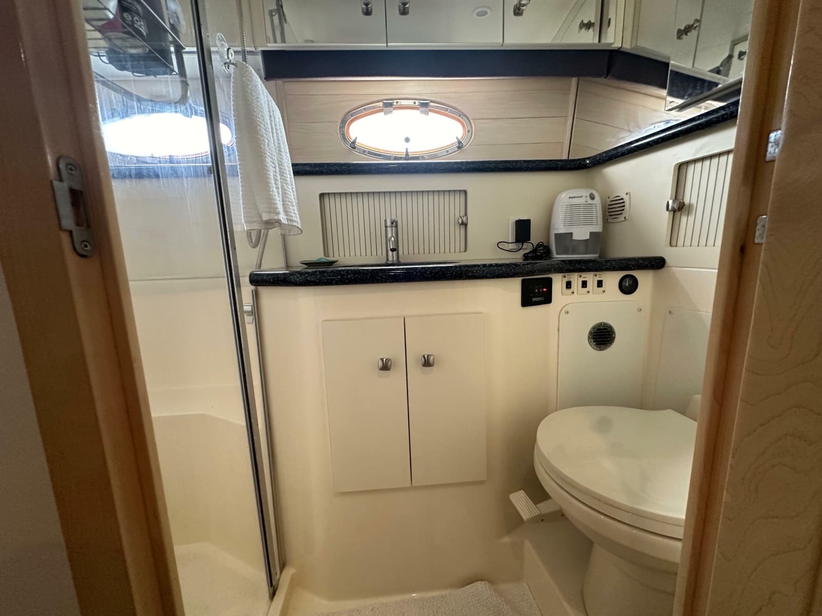 2000 Carver 406 Motor Yacht - Photo 29