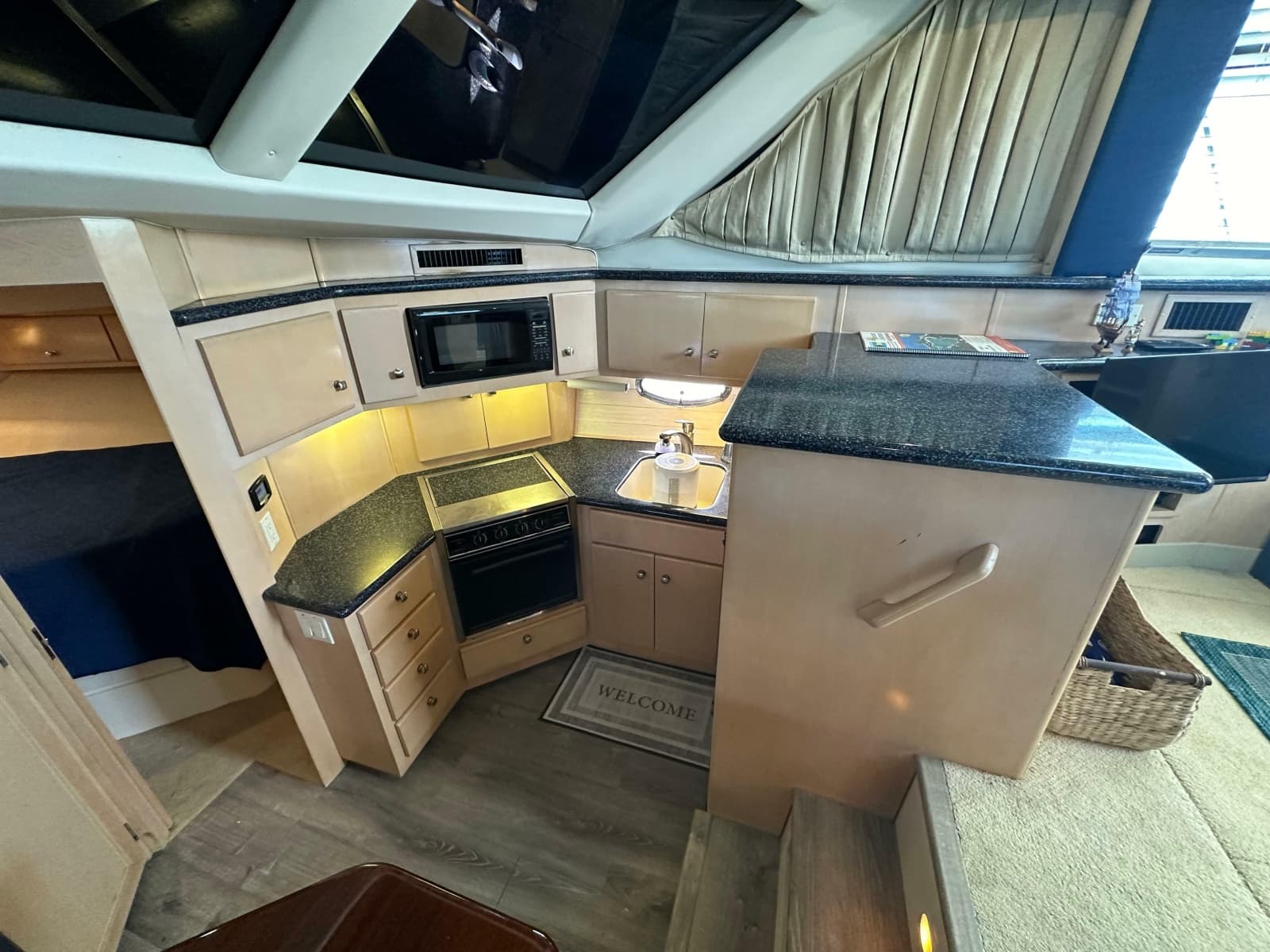 2000 Carver 406 Motor Yacht - Photo 20