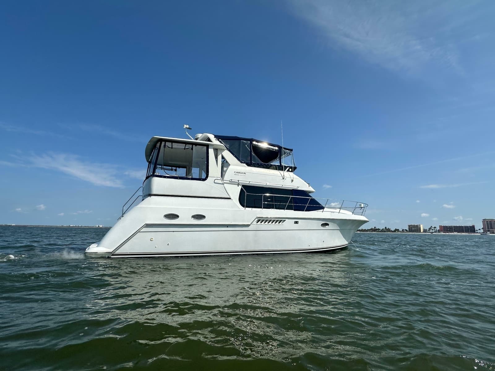2000 Carver 406 Motor Yacht - Photo 1