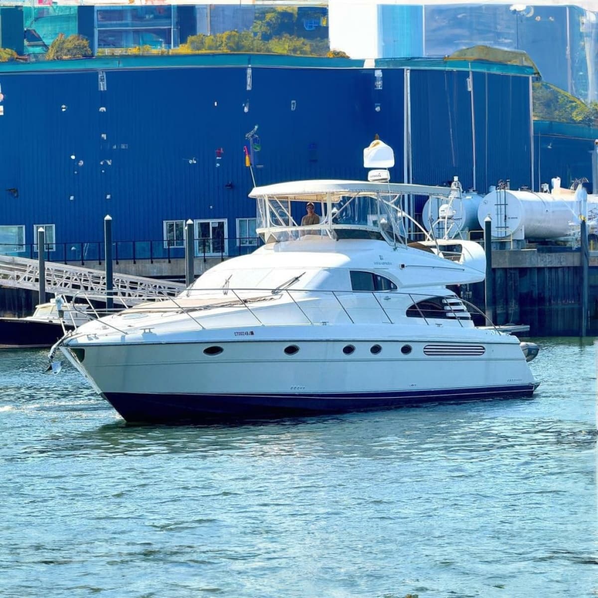 2000 Fairline Squadron 55 - Photo 2