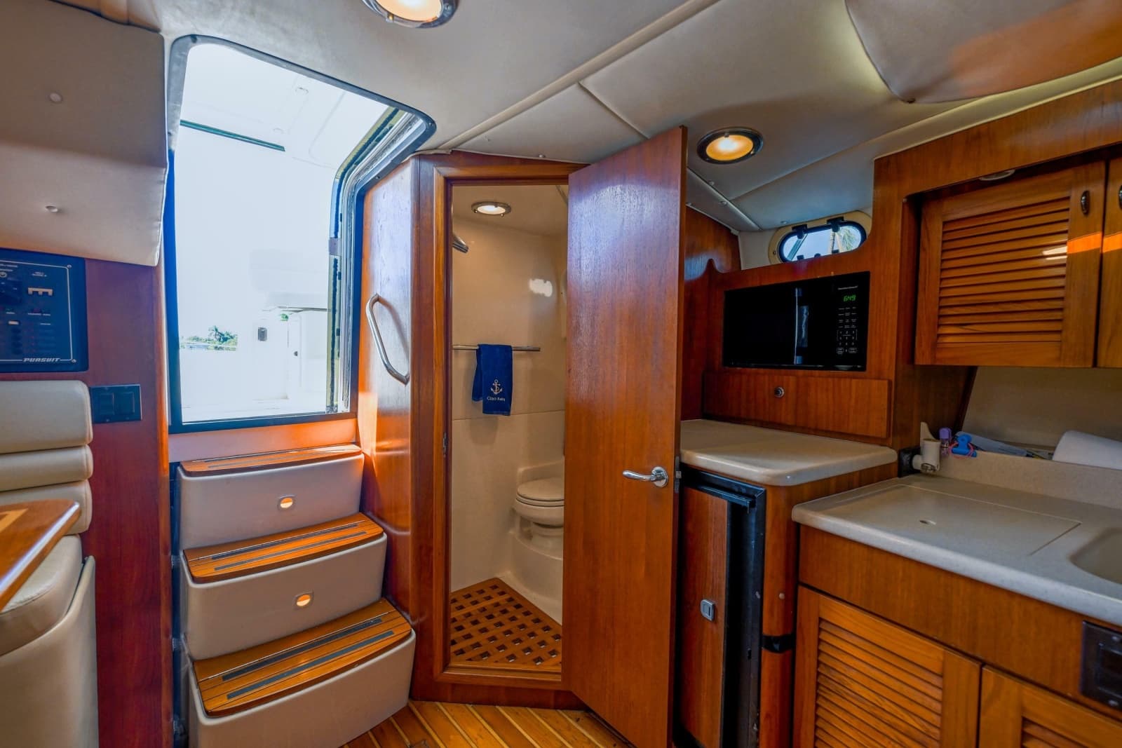 2000 Pursuit 3400 Express - Photo 43