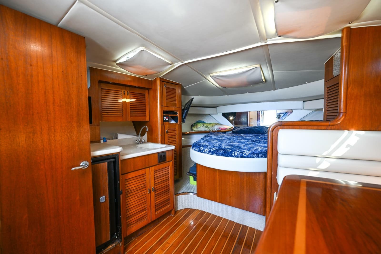 2000 Pursuit 3400 Express - Photo 46