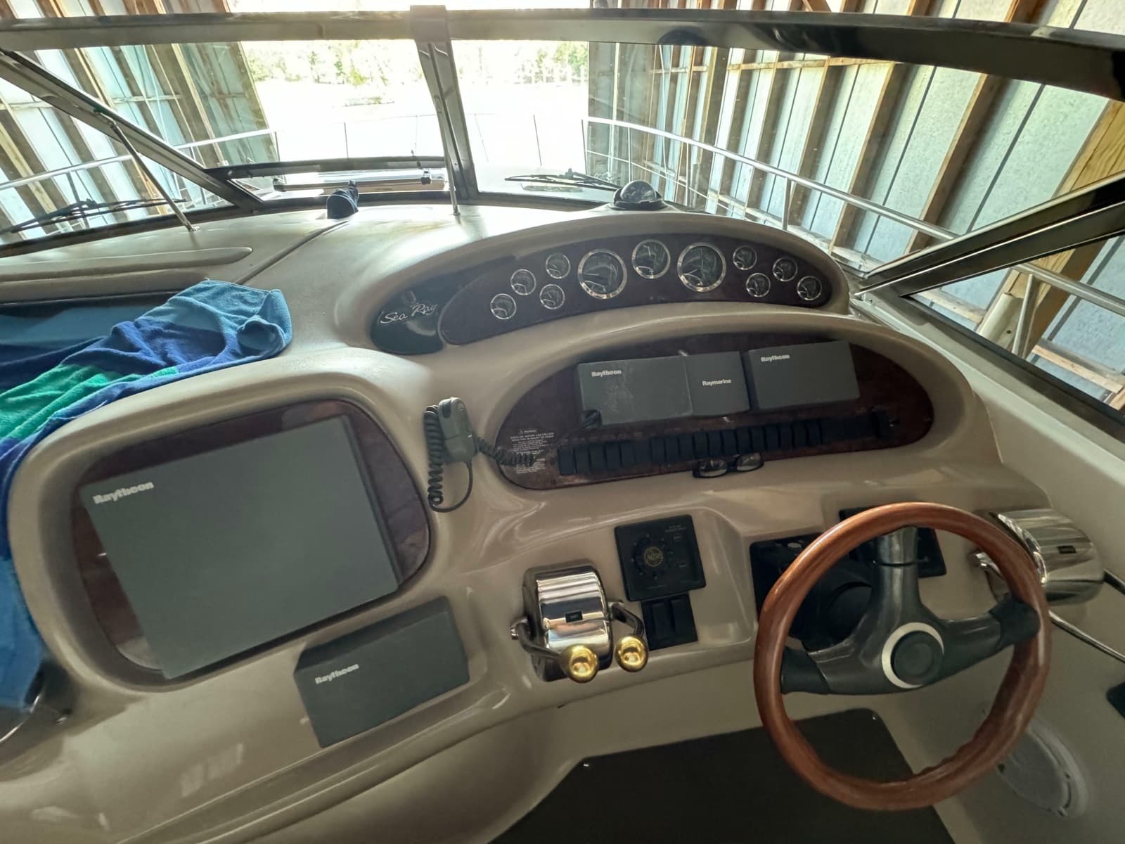2000 Sea Ray 380 Sundancer - Photo 6