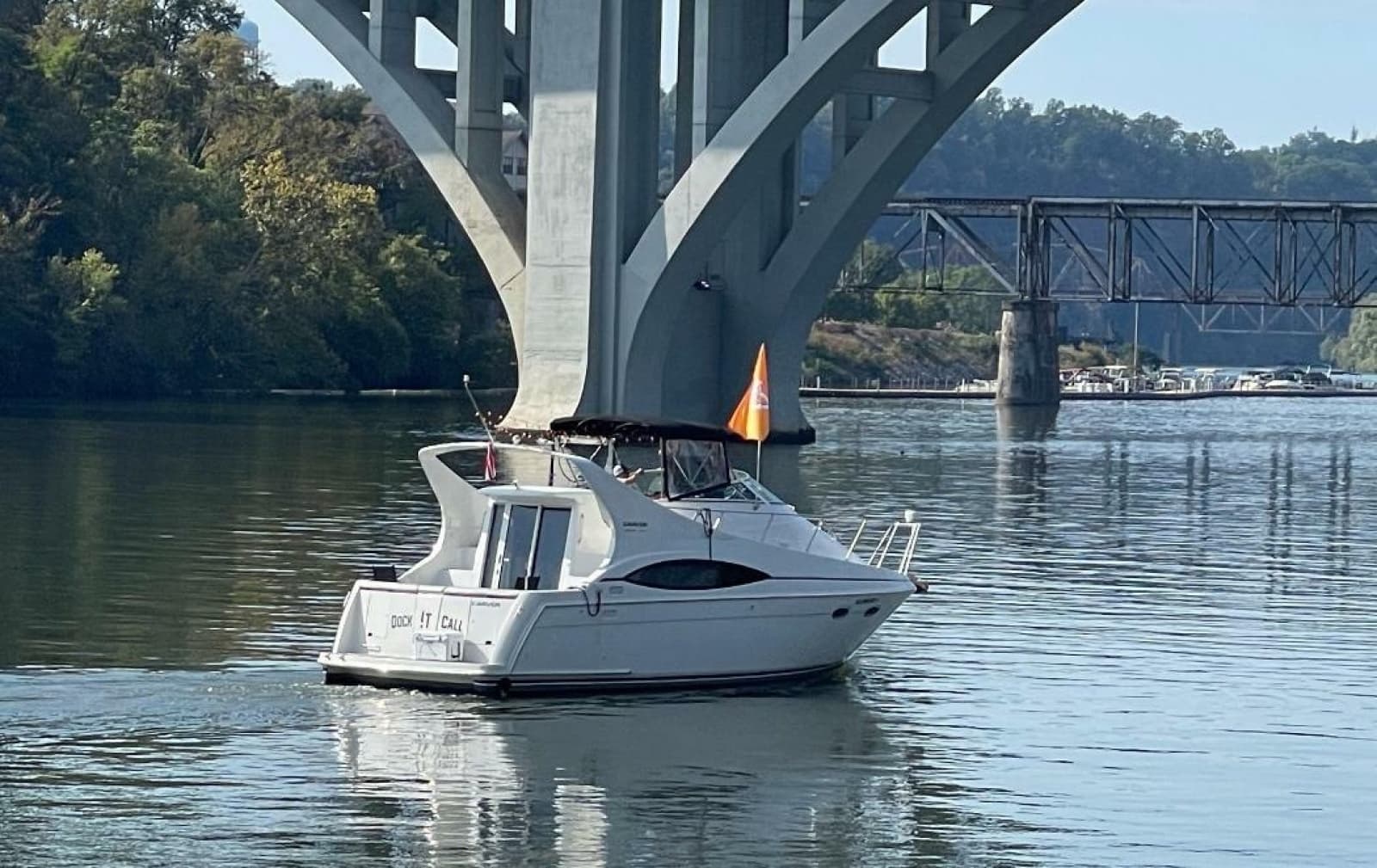 1999 Carver 350 Mariner - Photo 2