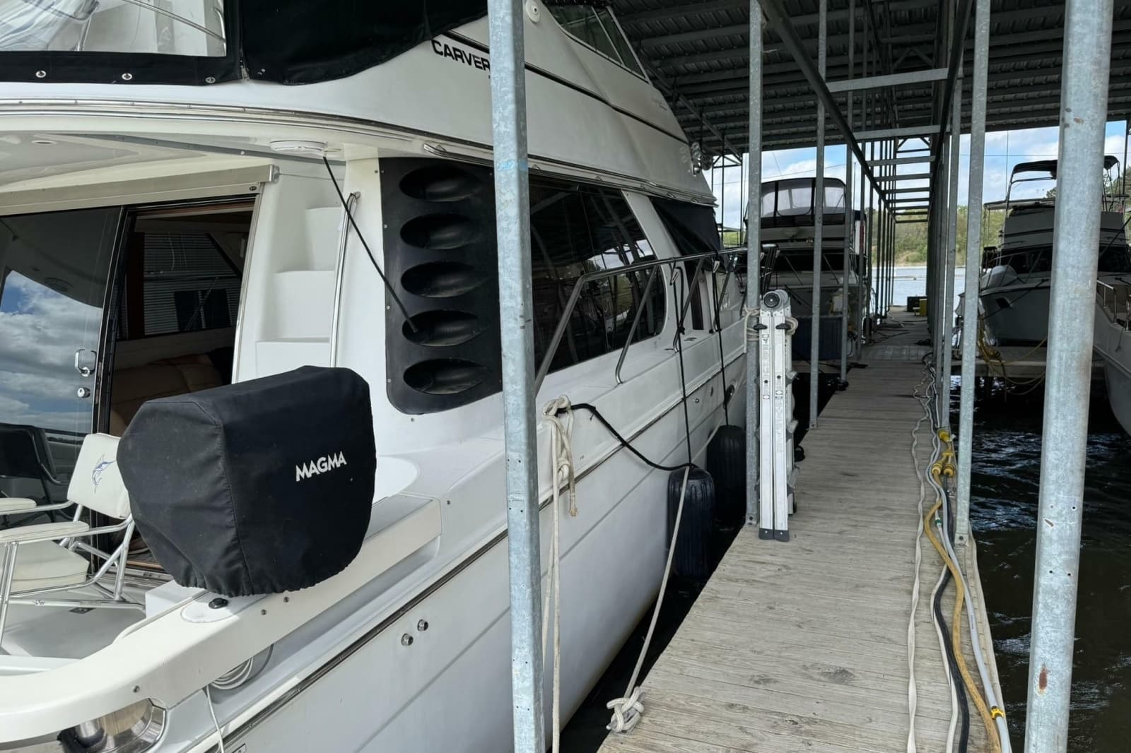 1999 Carver 450 Voyager Pilothouse - Photo 4