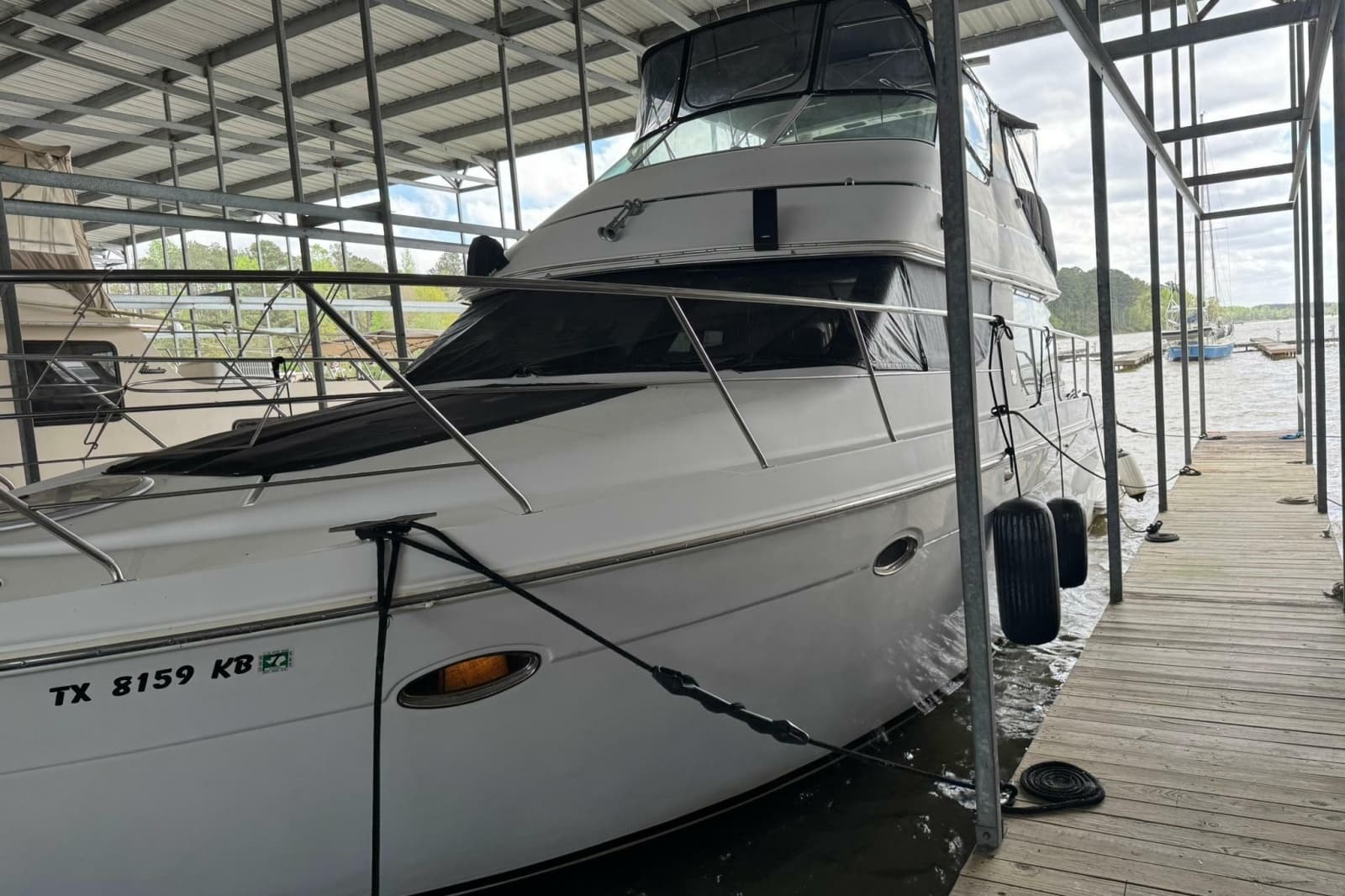 1999 Carver 450 Voyager Pilothouse - Photo 9