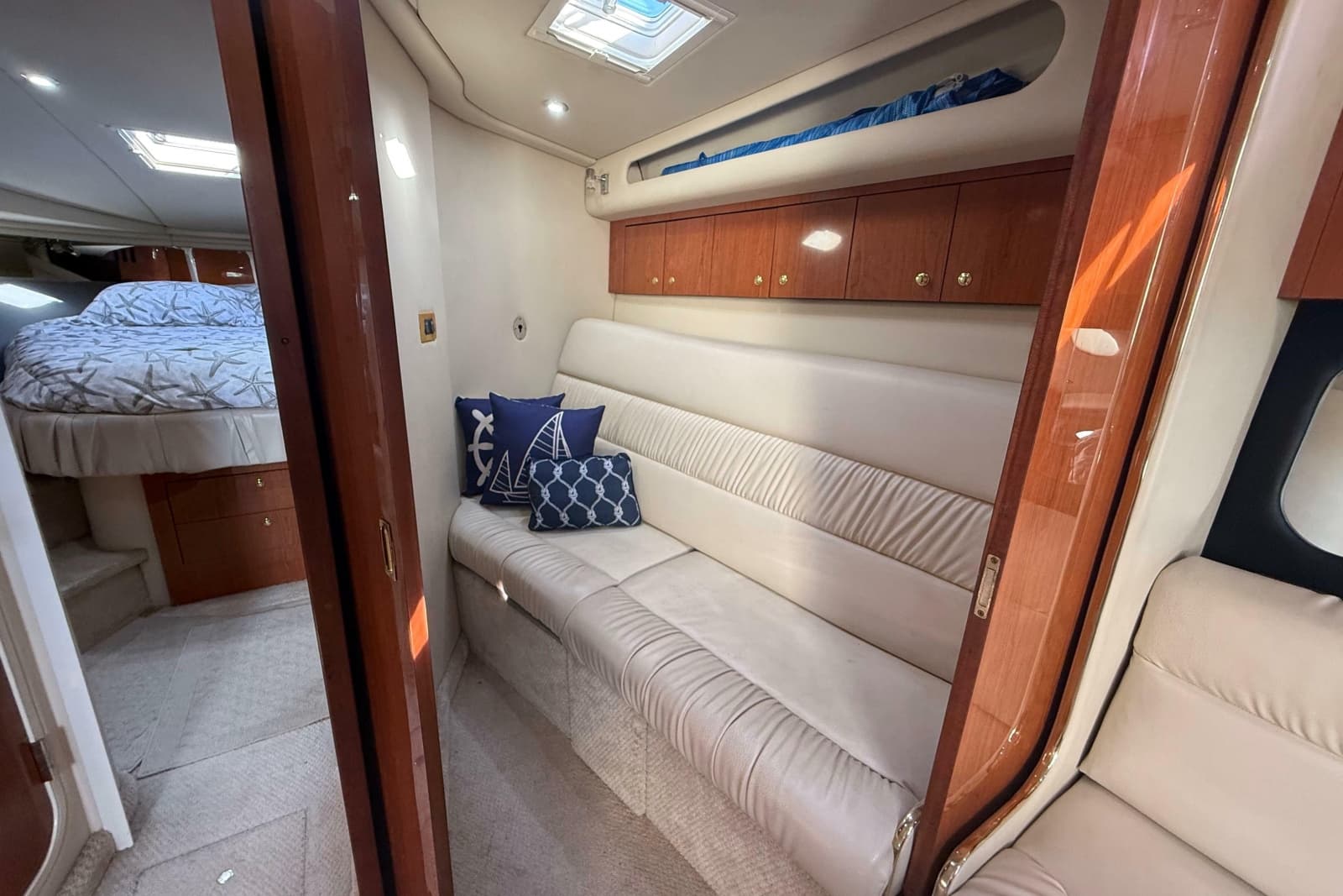 1999 Sea Ray 410 Express Cruiser - Photo 17