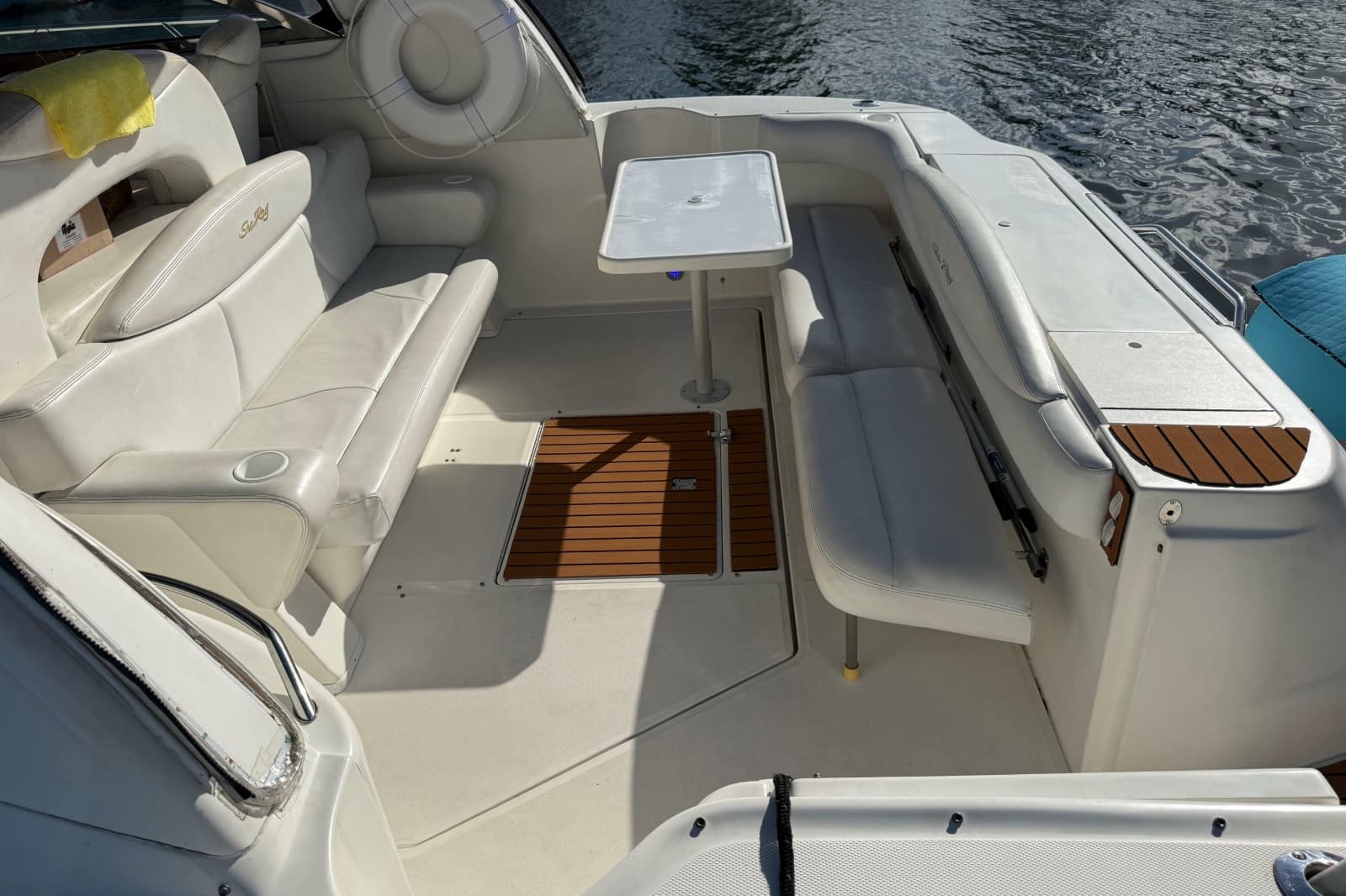 1999 Sea Ray 410 Express Cruiser - Photo 14