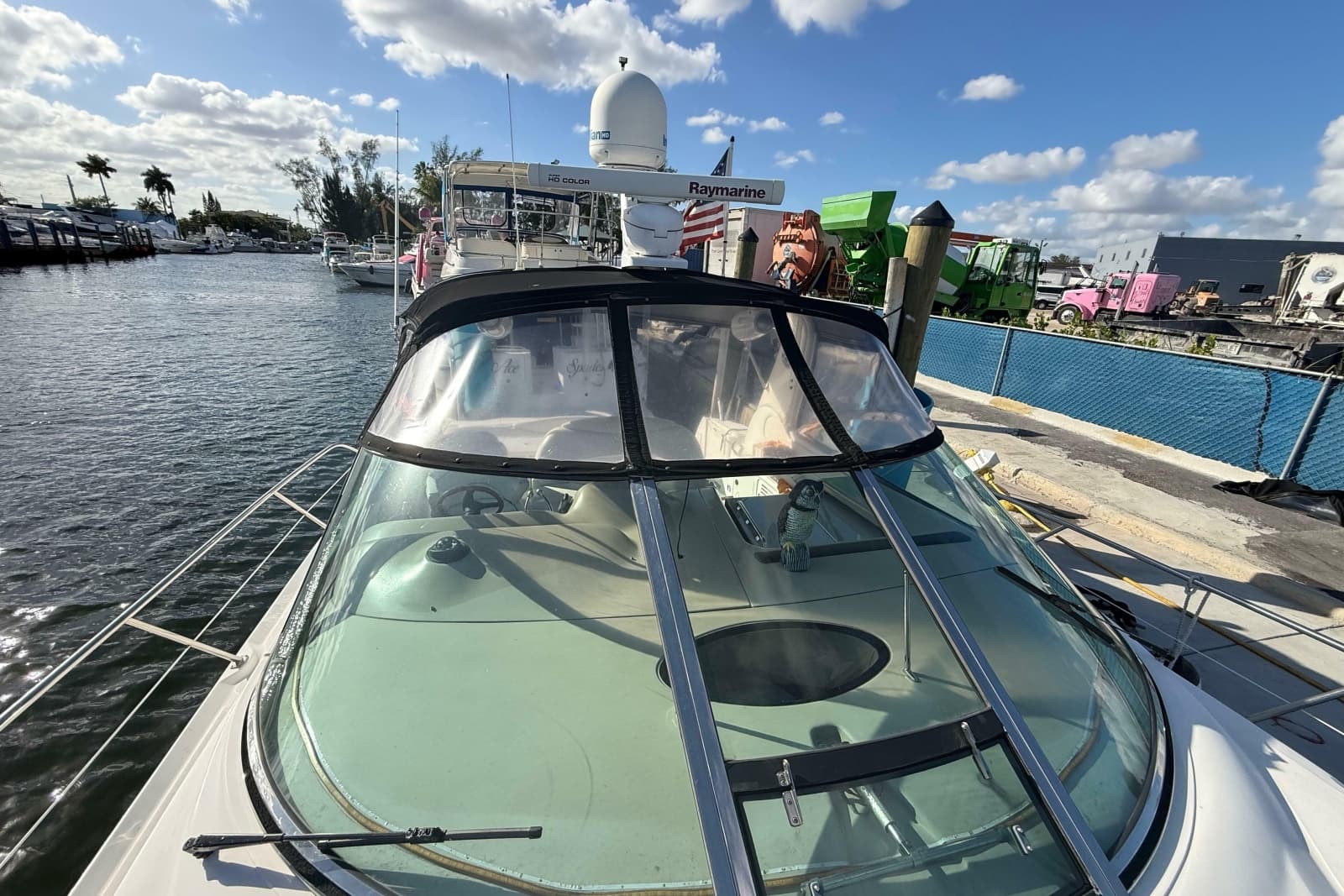 1999 Sea Ray 410 Express Cruiser - Photo 4