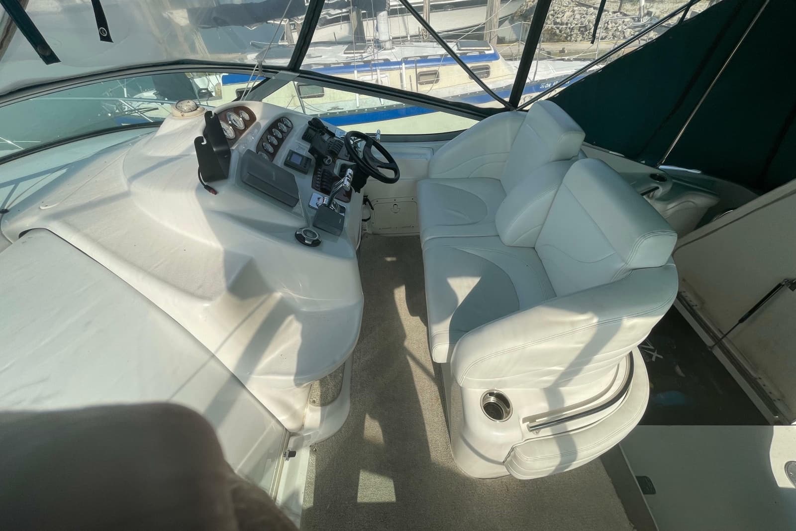 1999 Silverton 360 Express - Photo 6