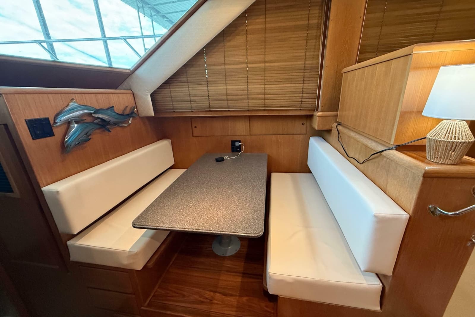 1998 Hatteras 52 Sport Deck Motor Yacht - Photo 31