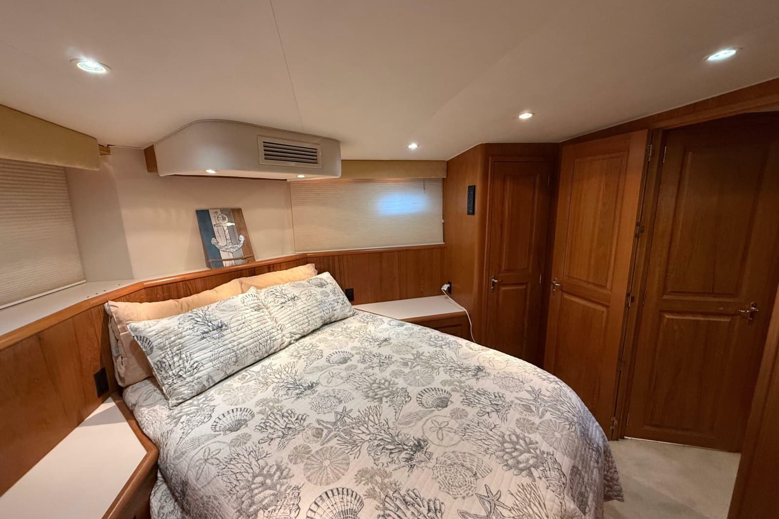 1998 Hatteras 52 Sport Deck Motor Yacht - Photo 41