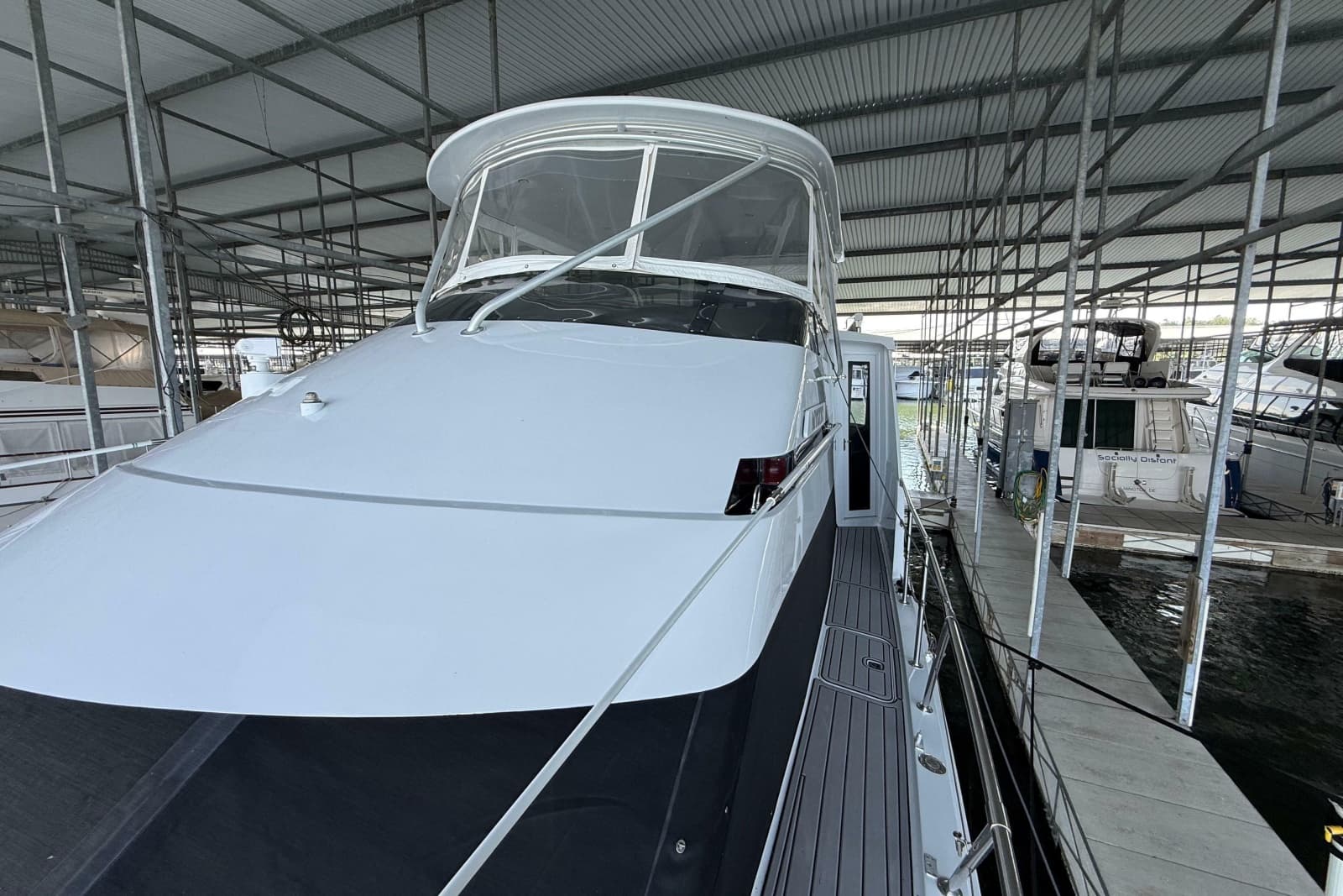 1998 Hatteras 52 Sport Deck Motor Yacht - Photo 12